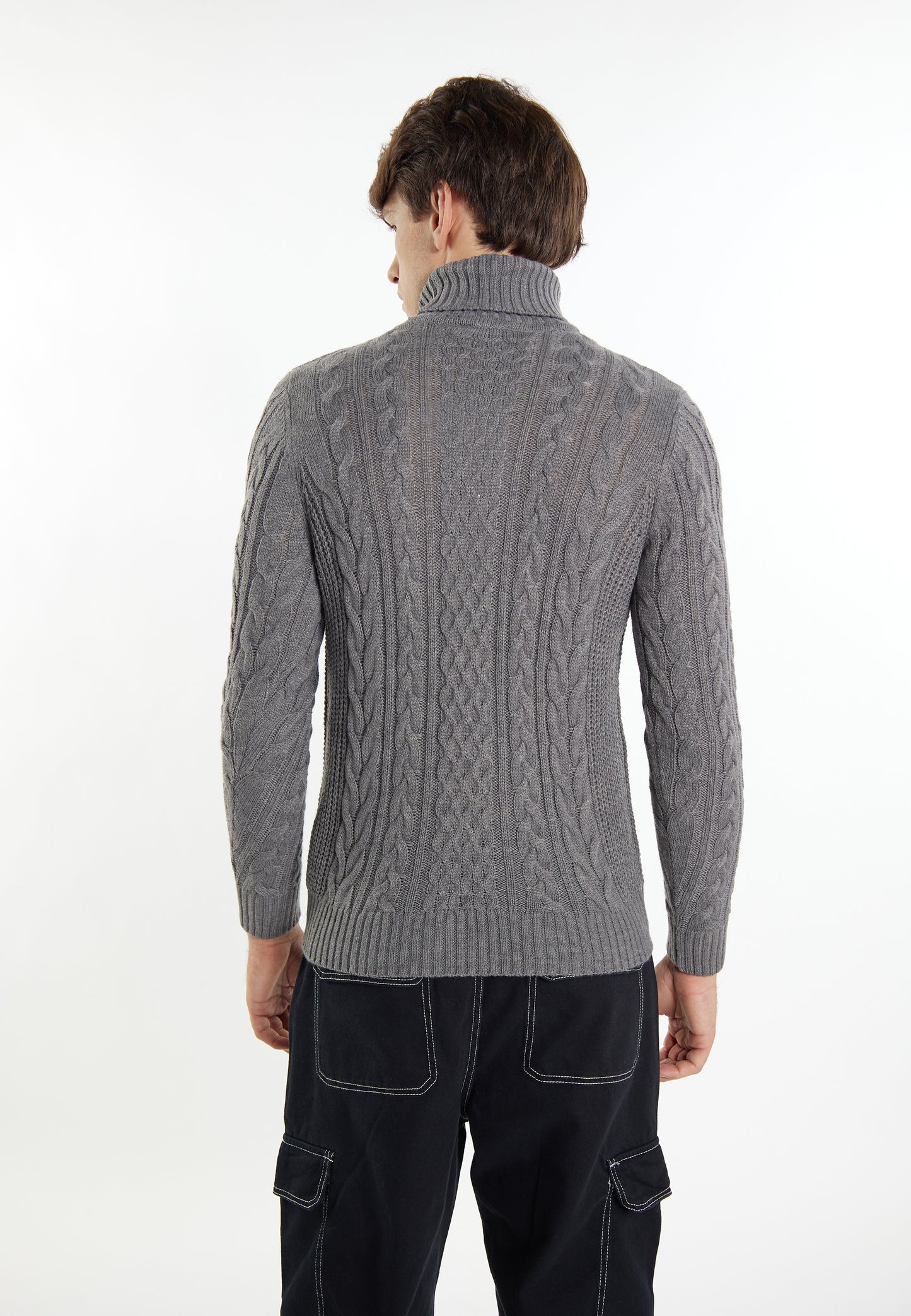 Mo men's cable knit sweater