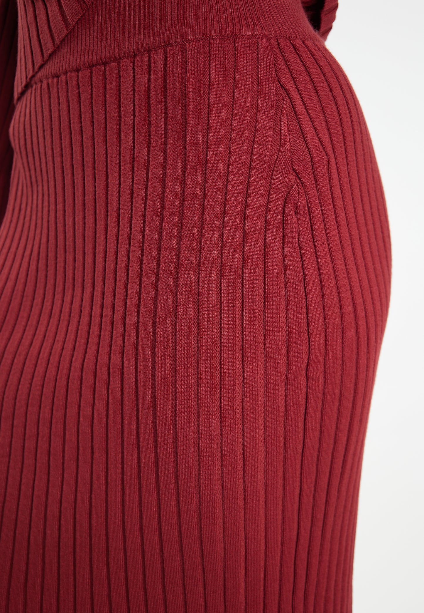 faina women's skirt with a ribbed knit look