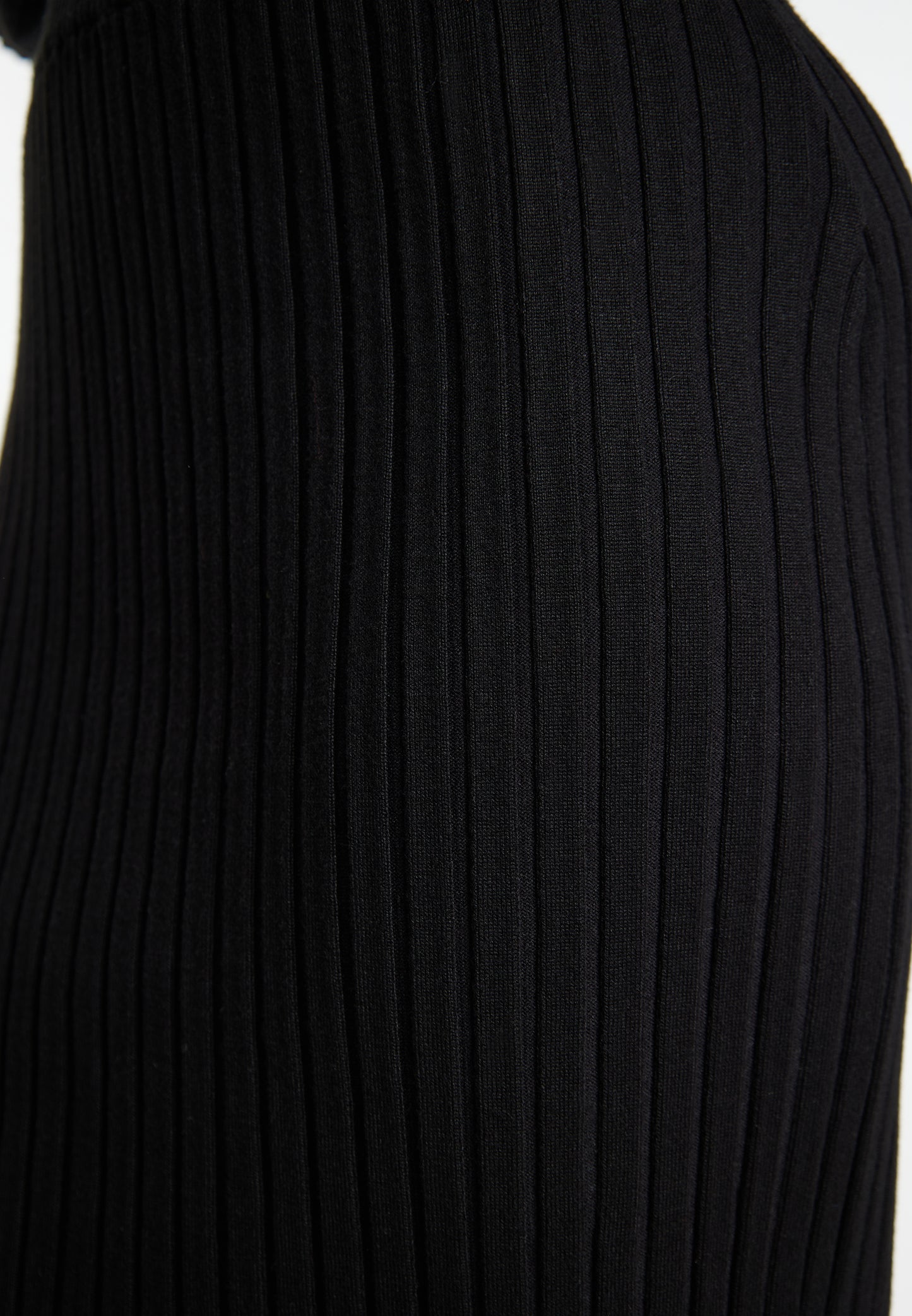 faina women's skirt with a ribbed knit look