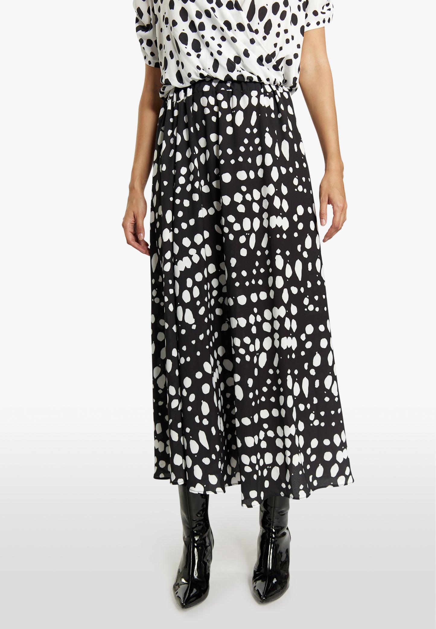 faina women's skirt