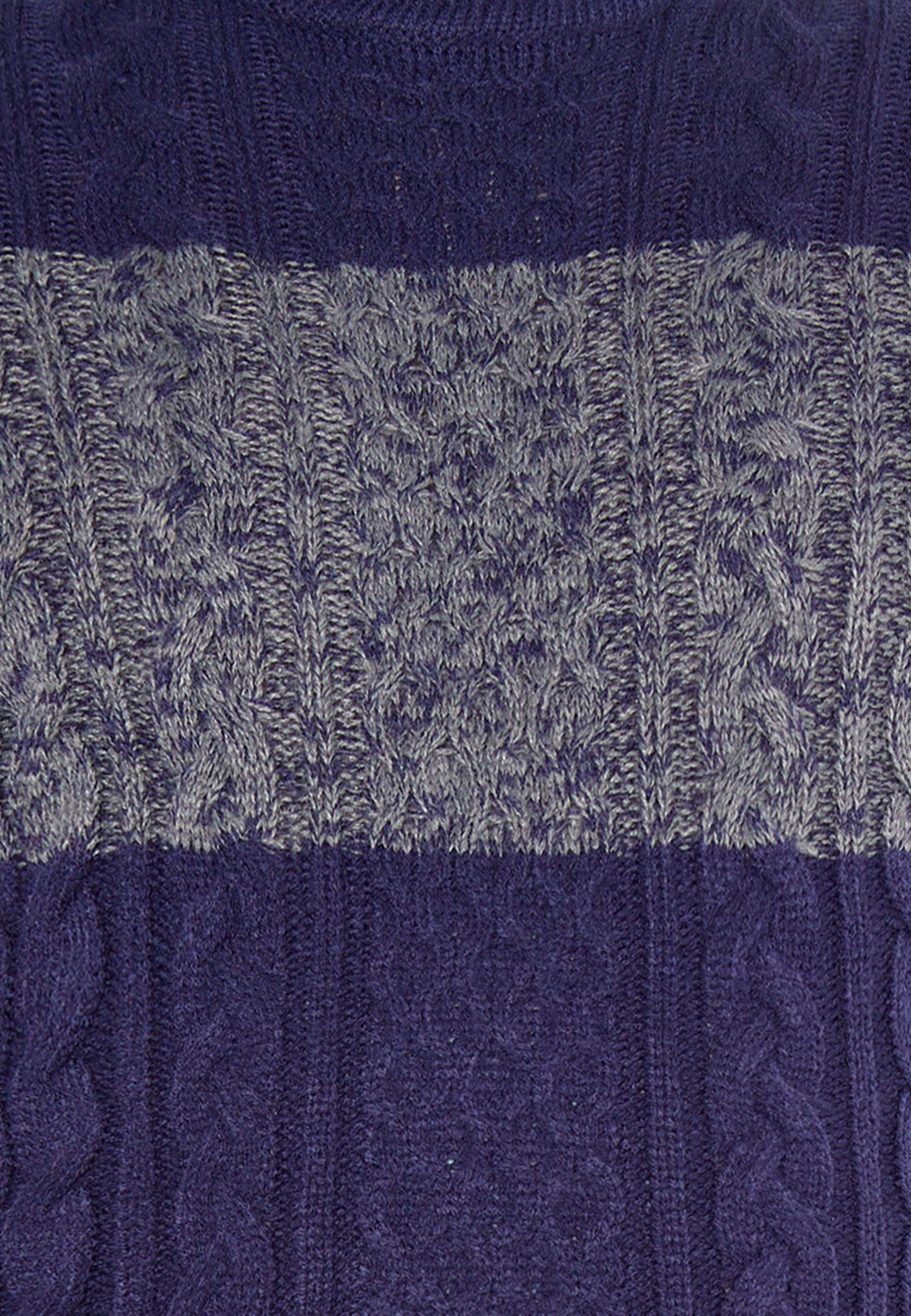 Mo men's cable knit sweater