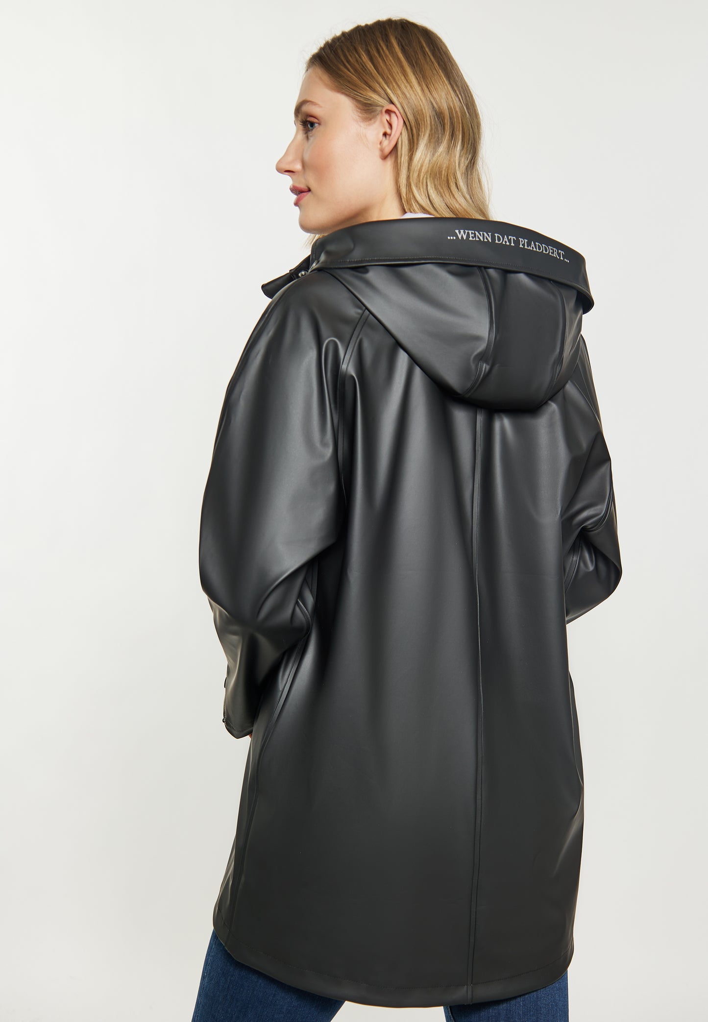 Schmuddelwedda women's rain coat