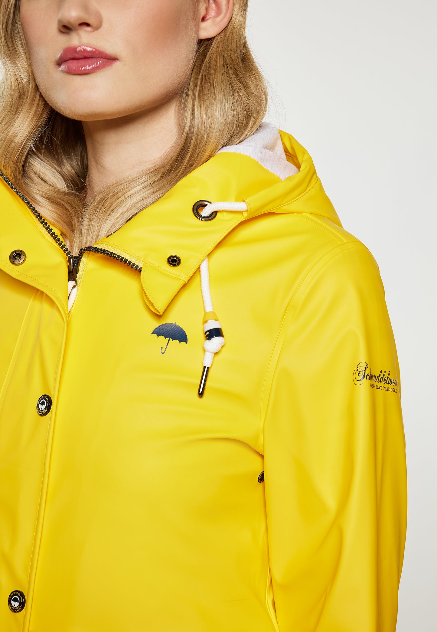 Schmuddelwedda women's rain coat