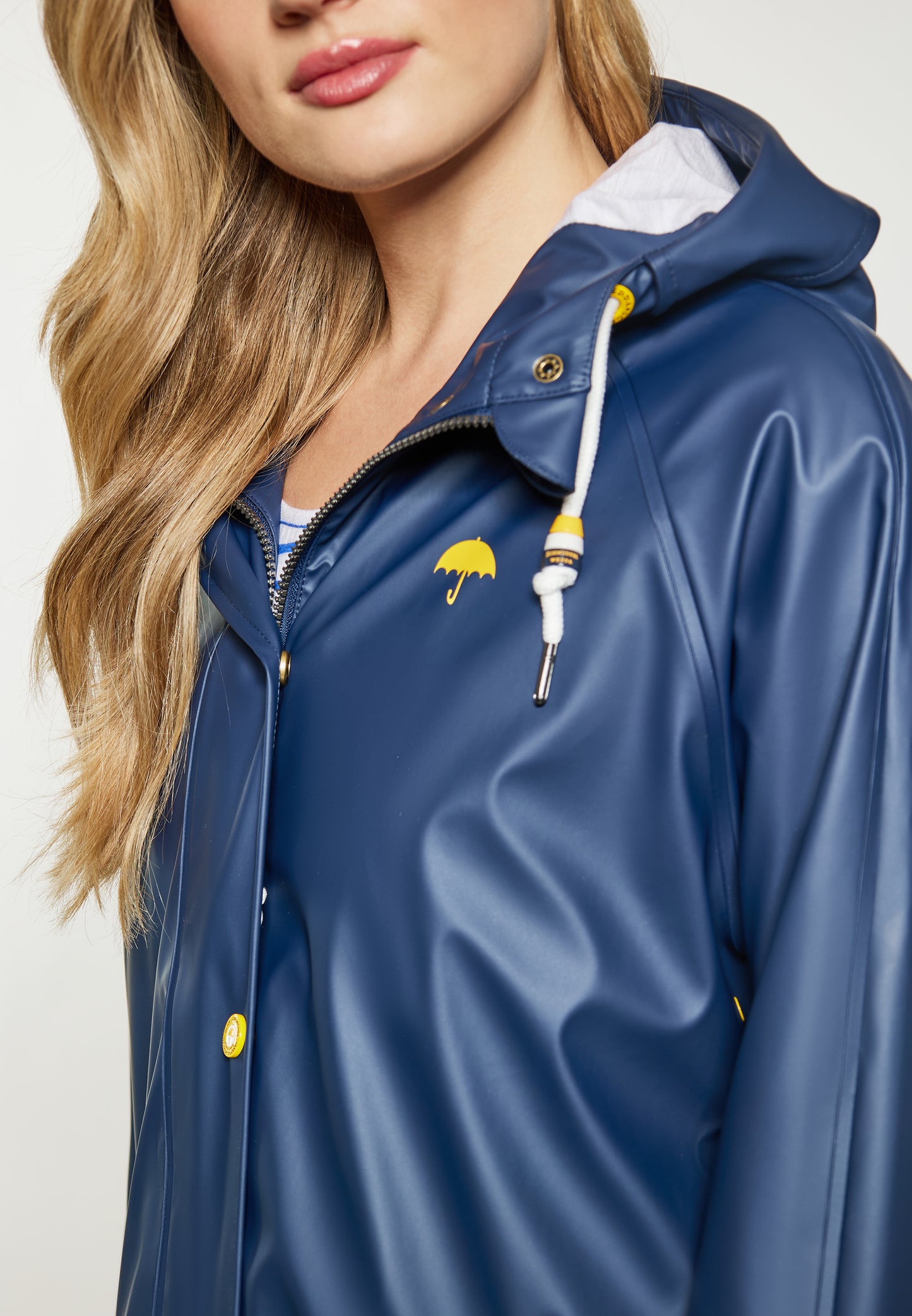Schmuddelwedda women's rain coat