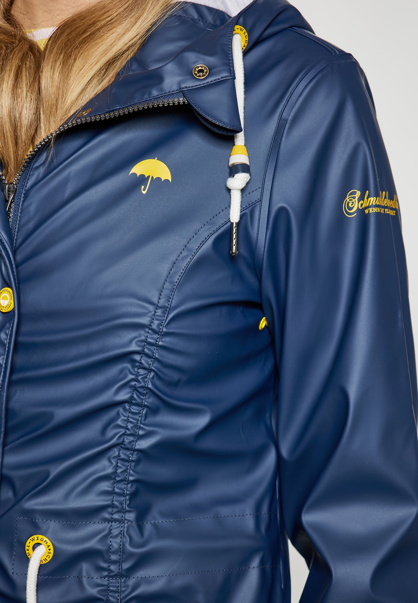 Schmuddelwedda women's rain coat