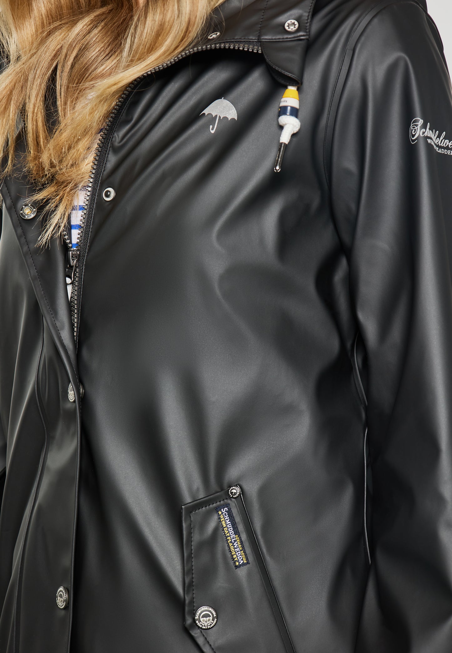 Schmuddelwedda women's rain coat