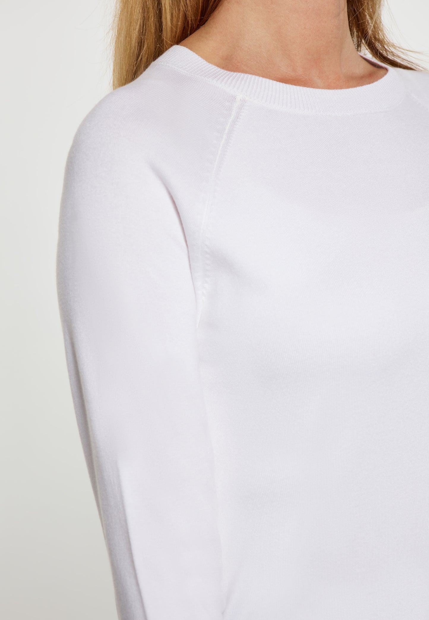 RISA women's sweater