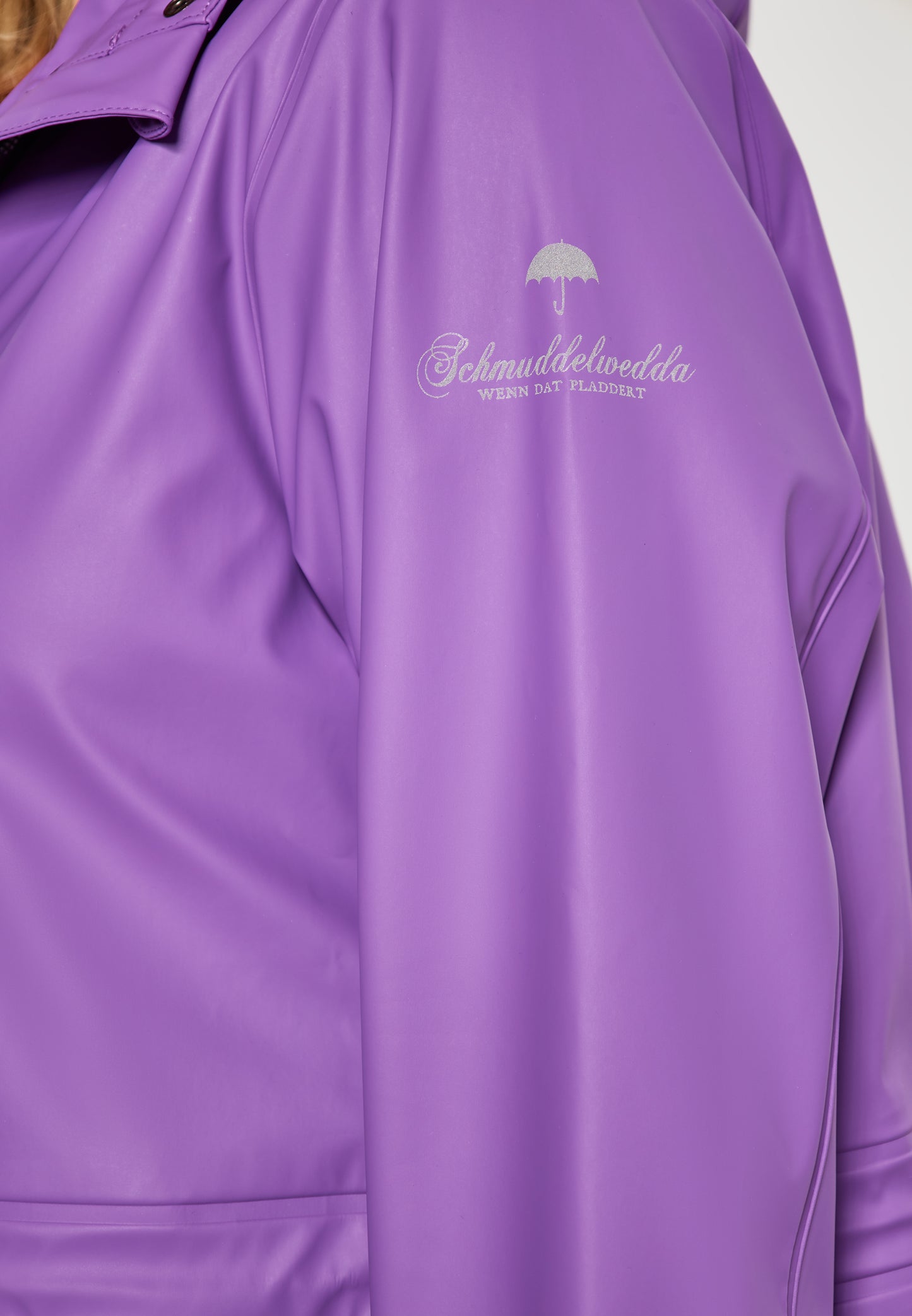 Schmuddelwedda women's rain coat