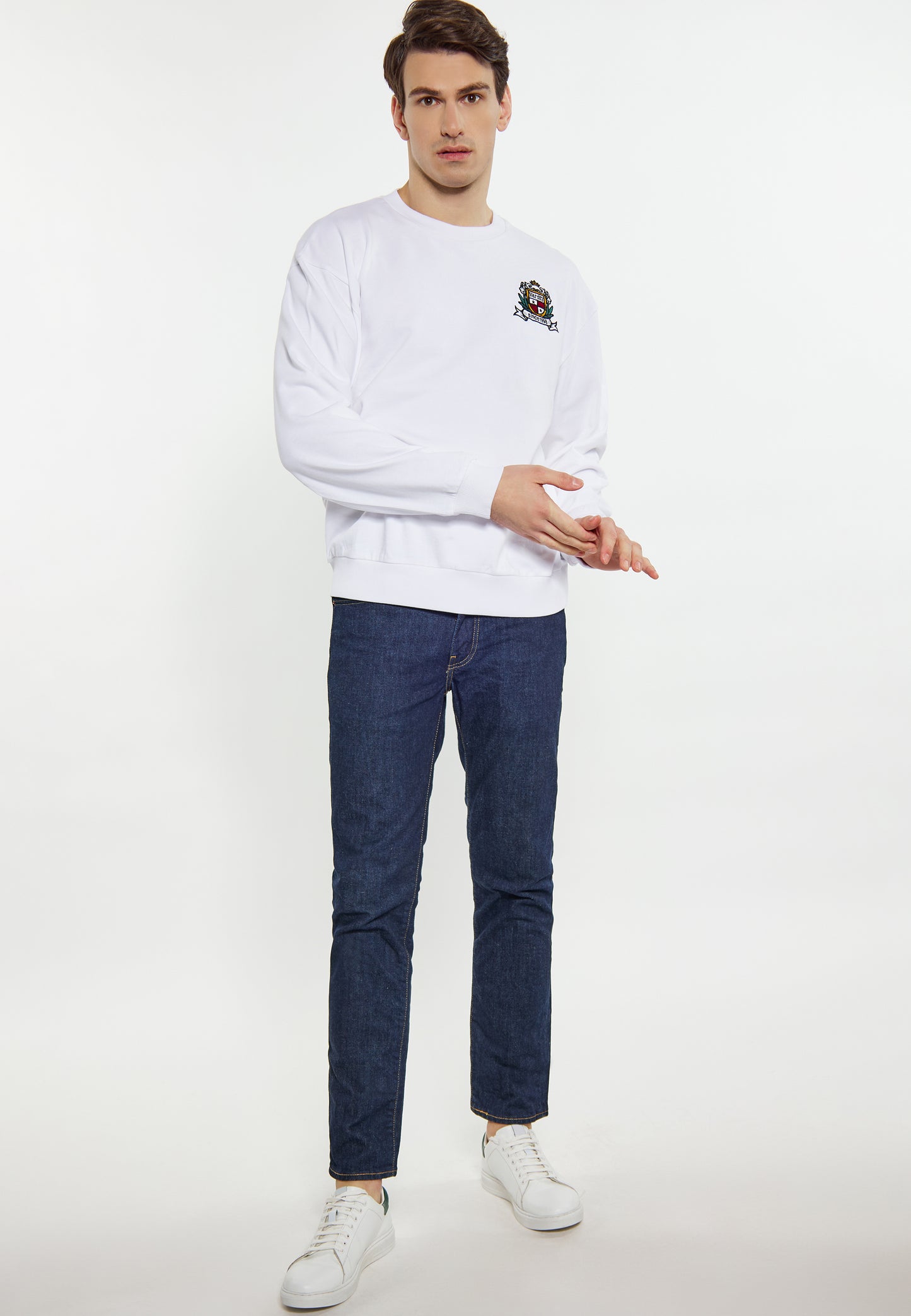 Mo men's sweatshirt