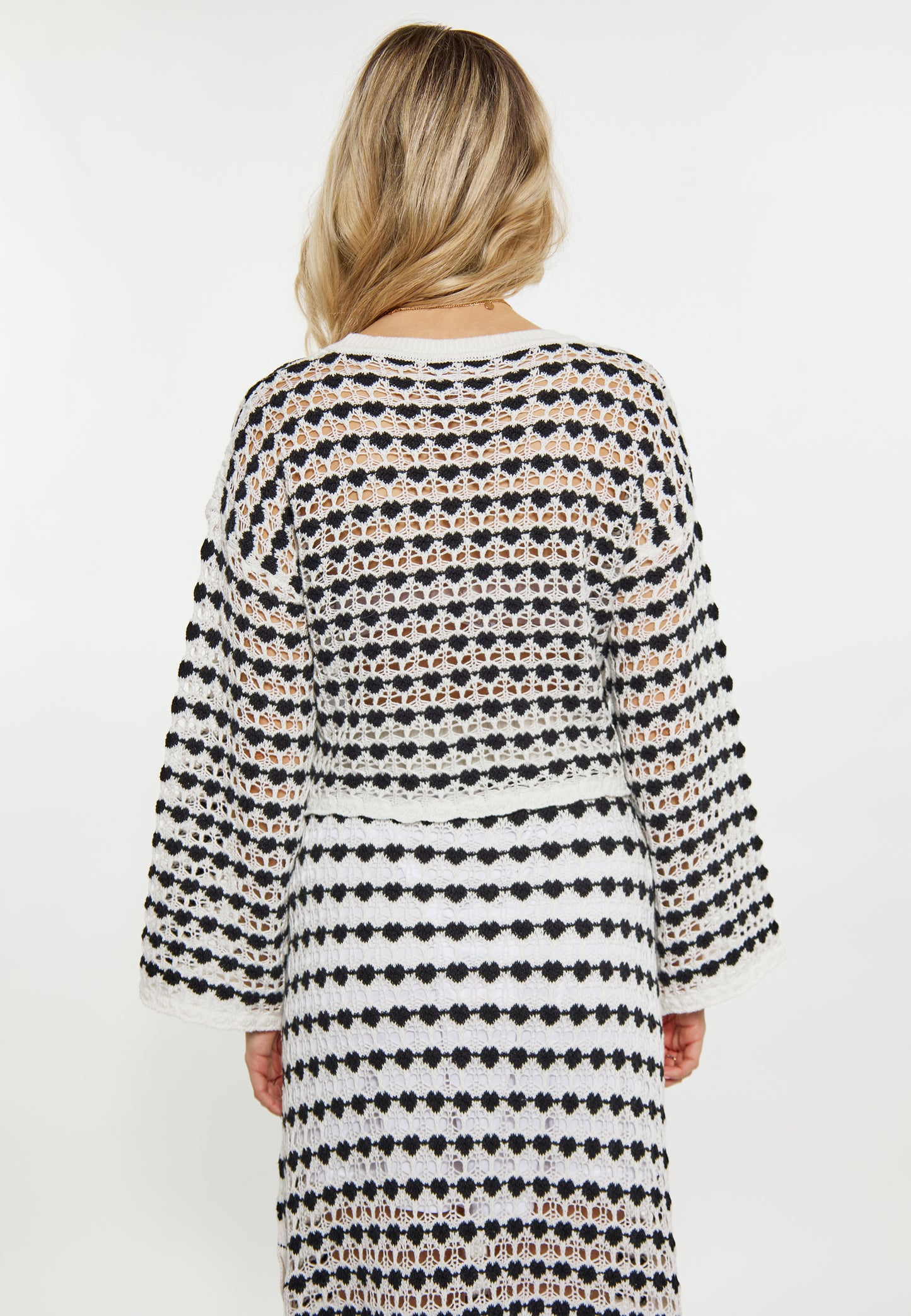 IZIA women's sweater