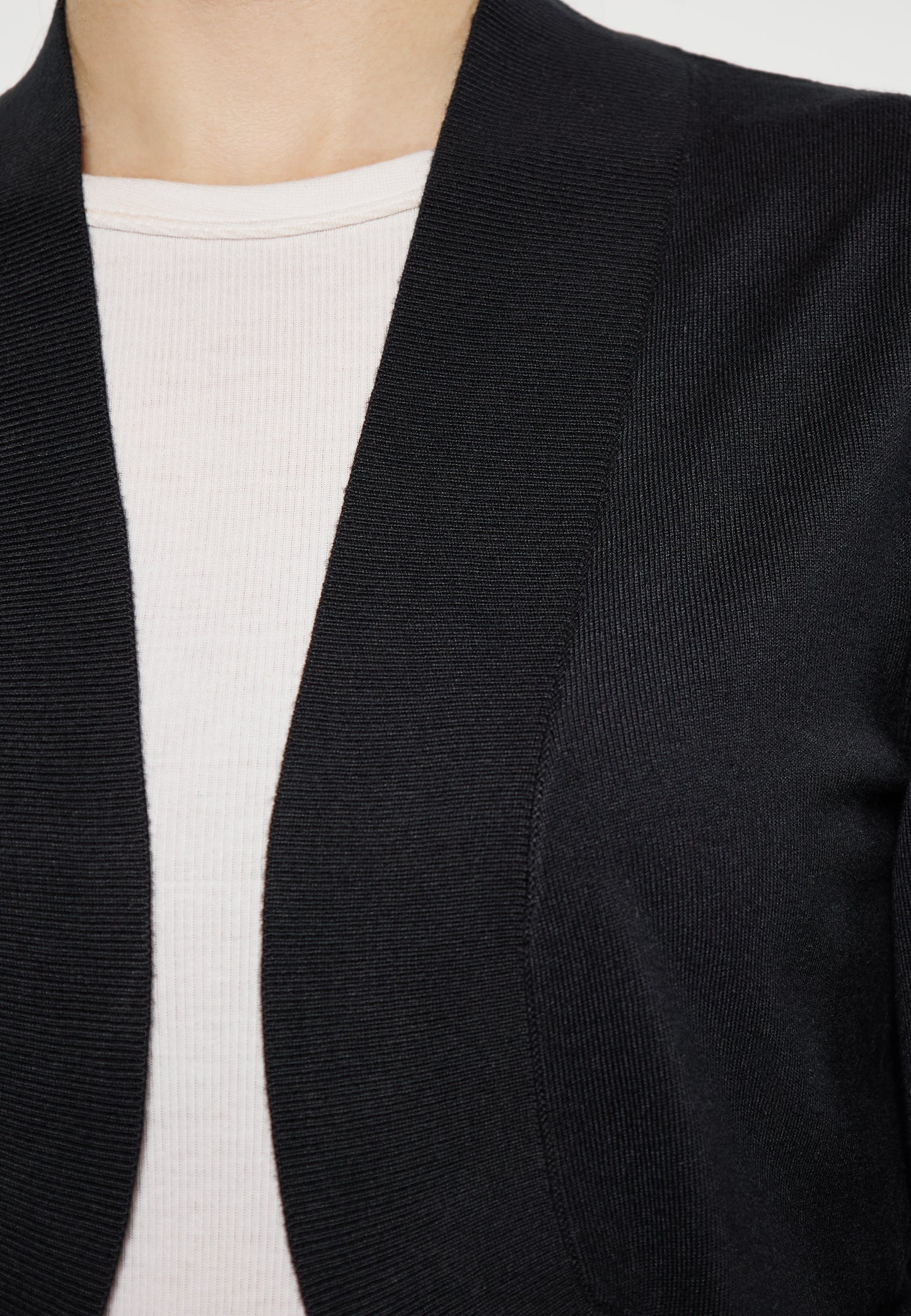 NAEMI women's cardigan