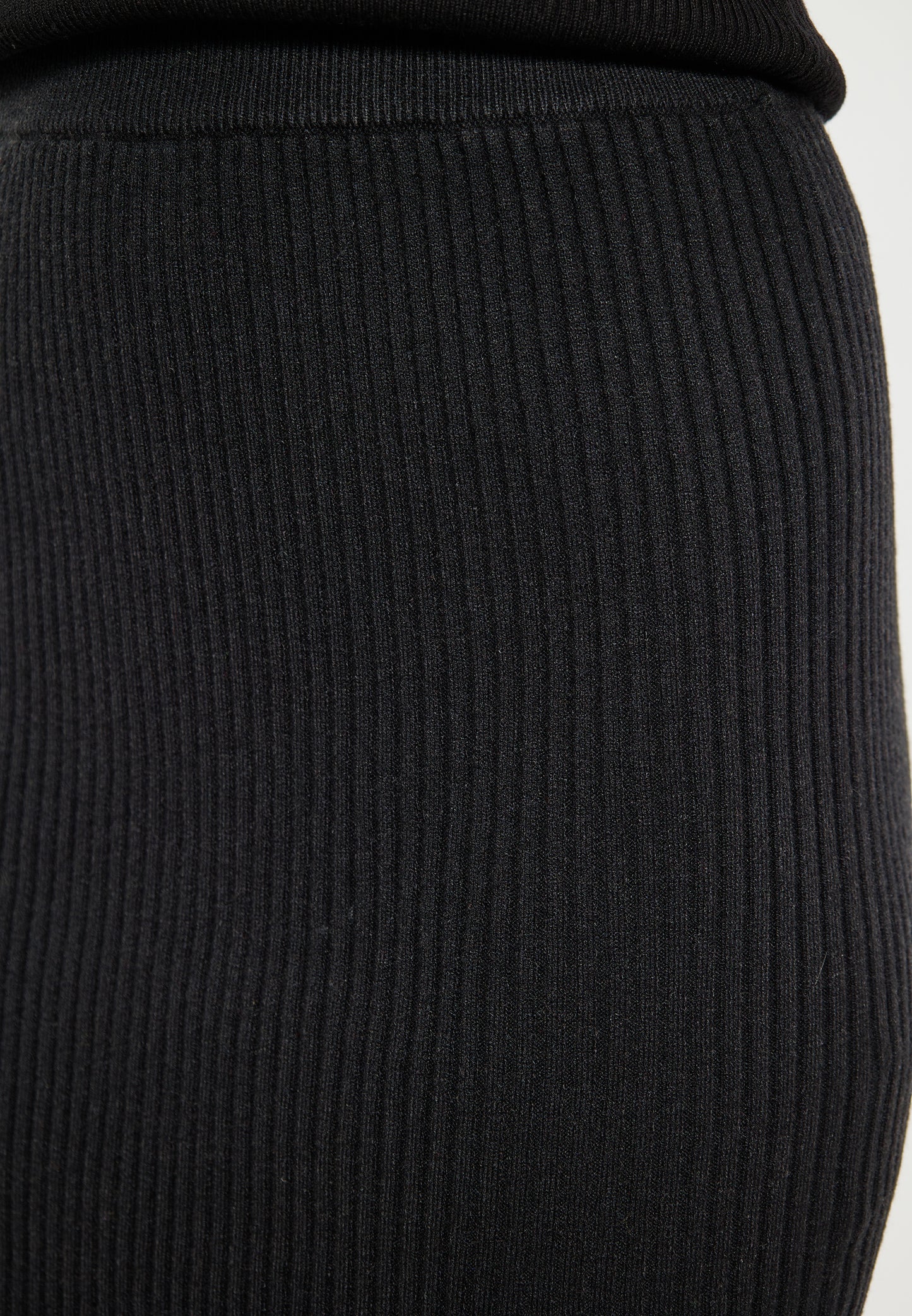 SWIRLY women's skirt