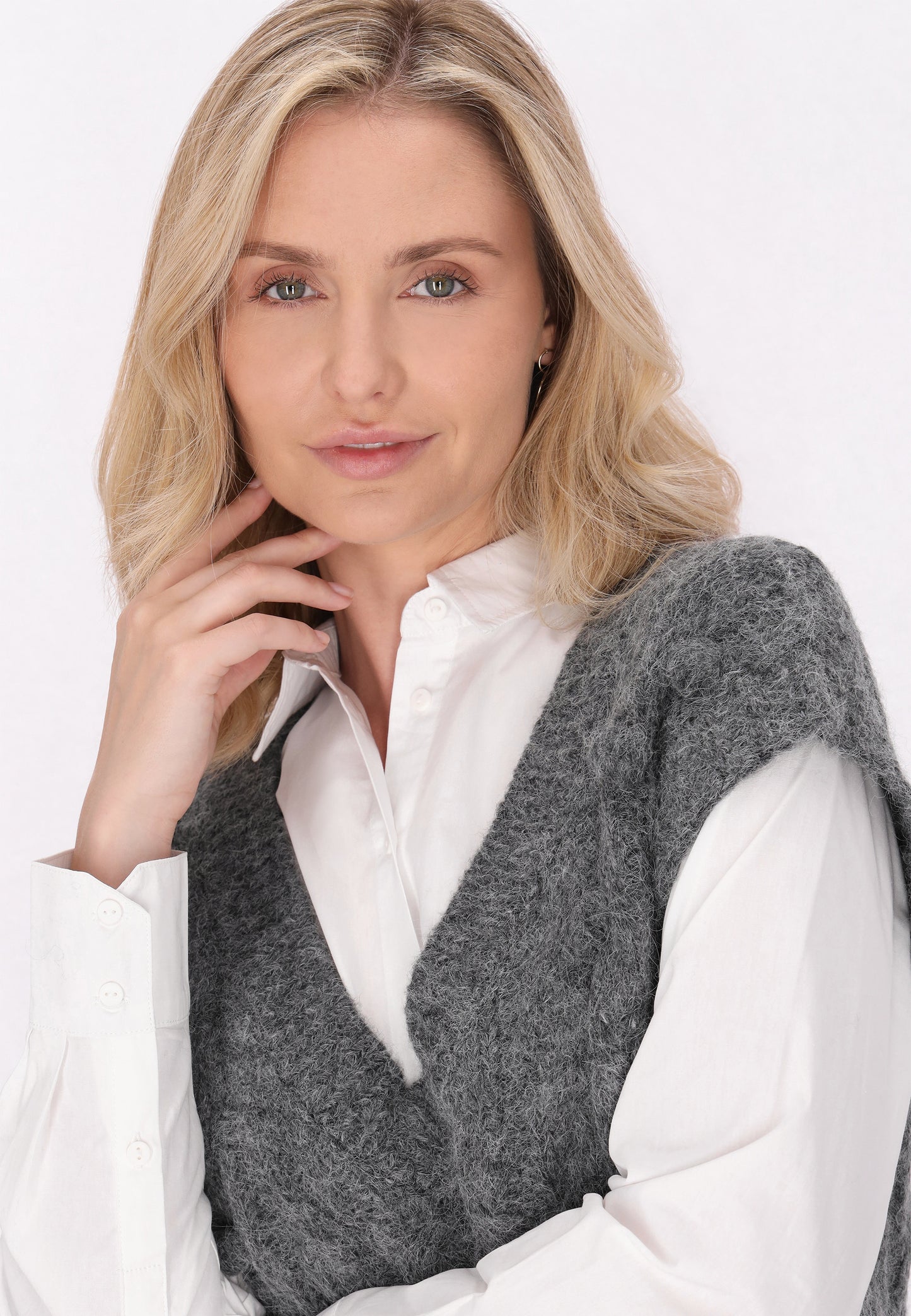 usha WHITE LABEL women's sweater vest