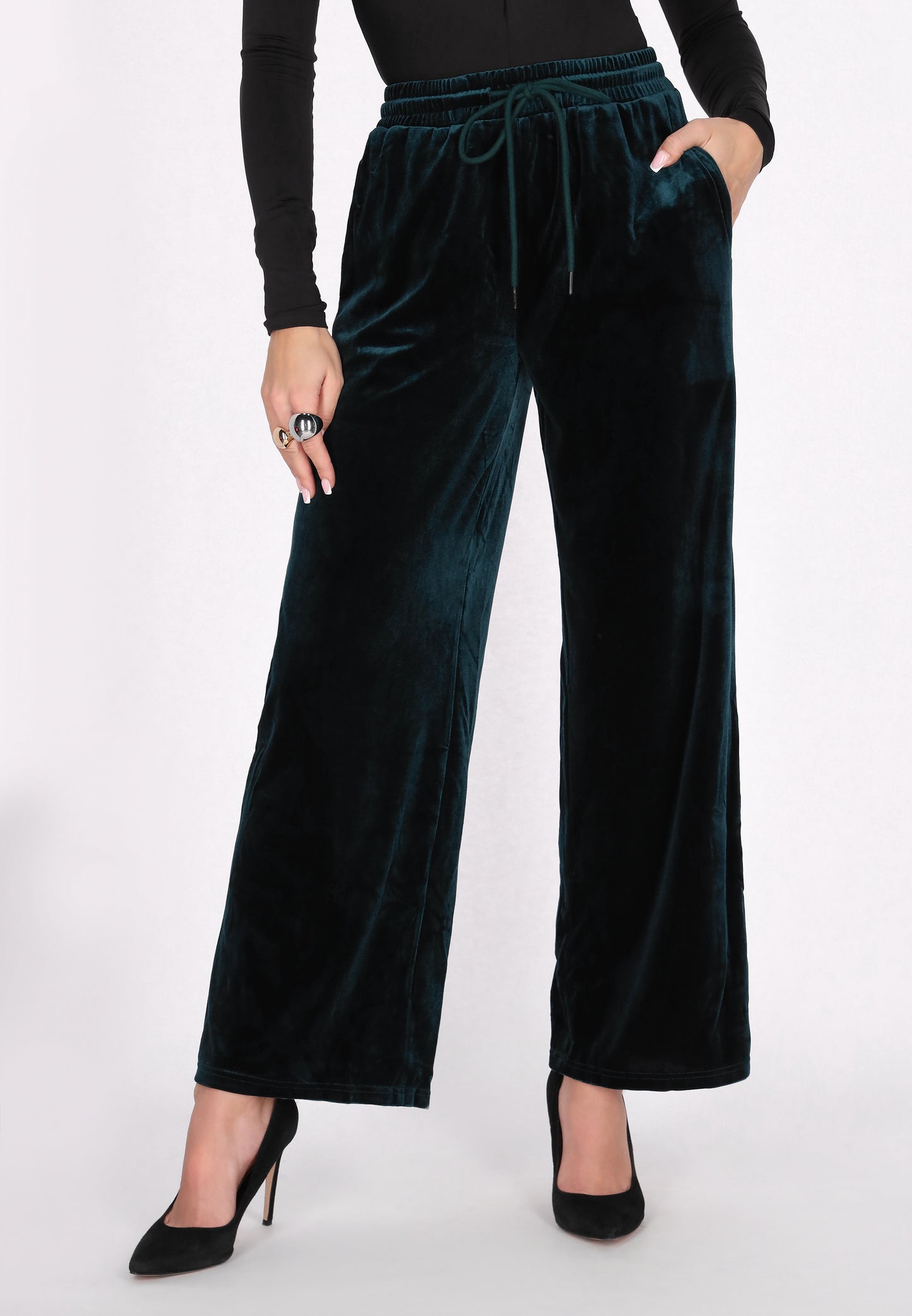faina women's pants