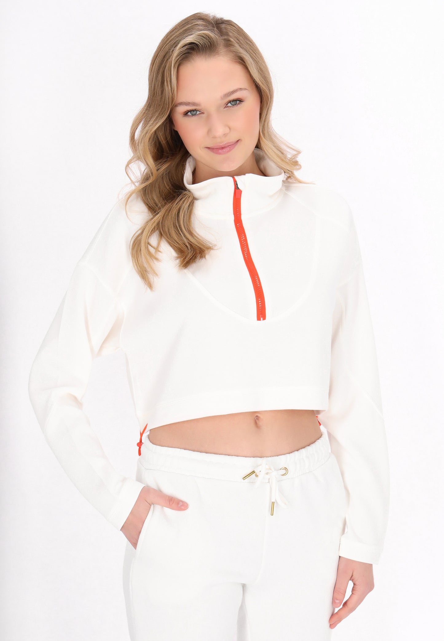 myMo ATHLSR women's sweatshirt