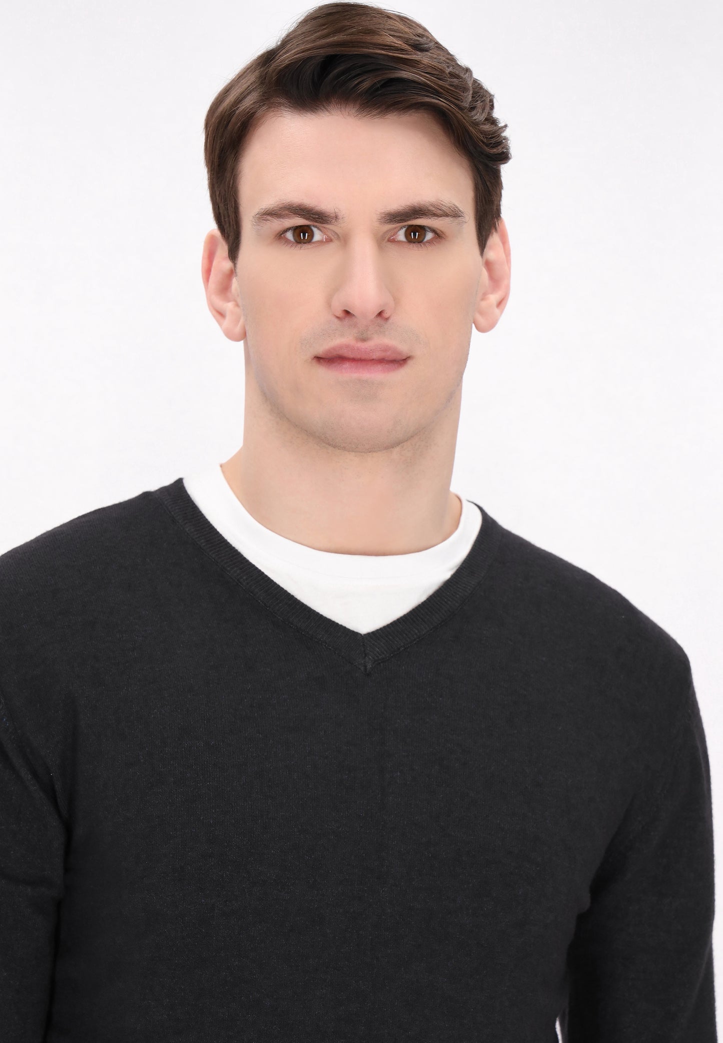 Mo men's sweater