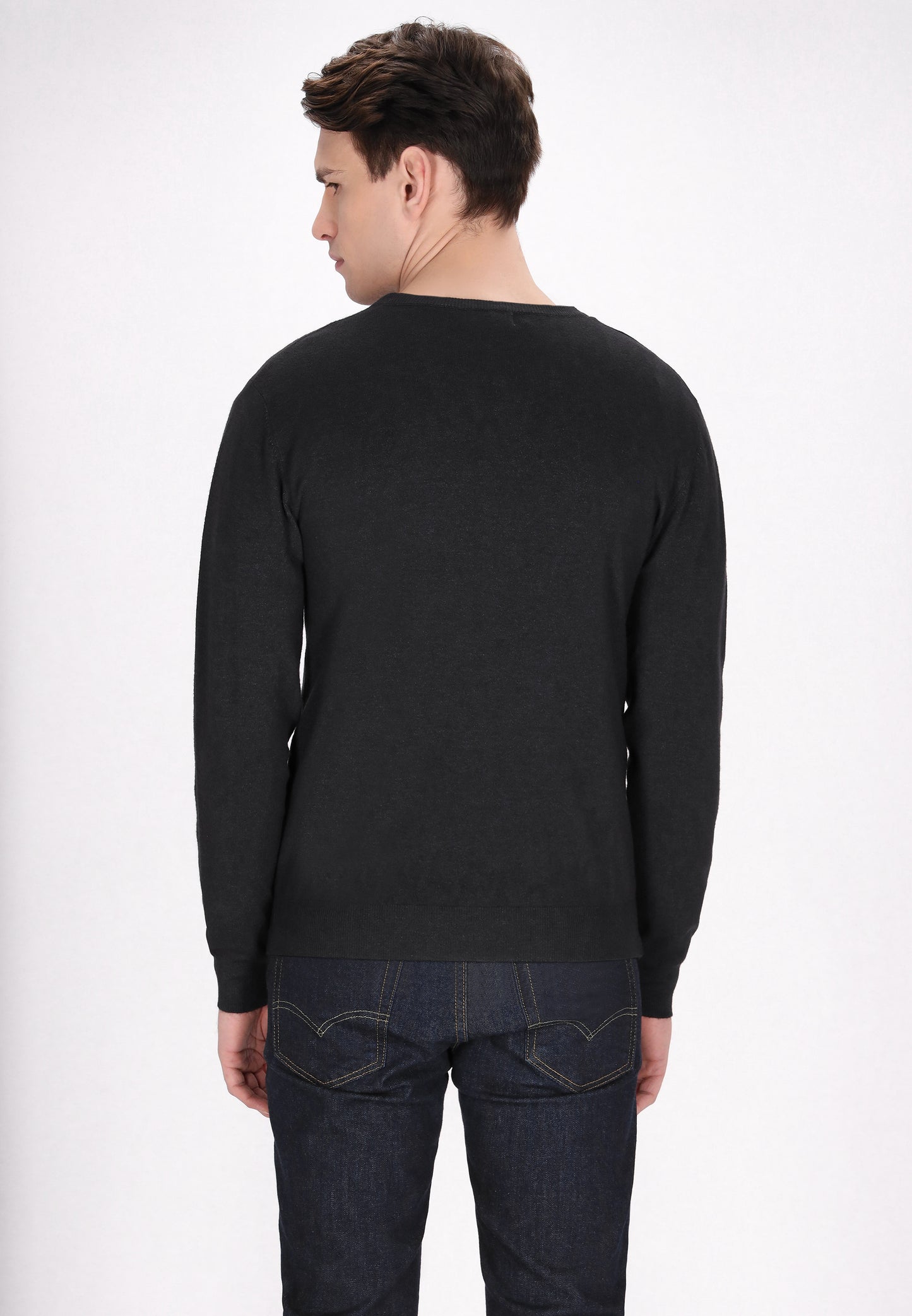 Mo men's sweater