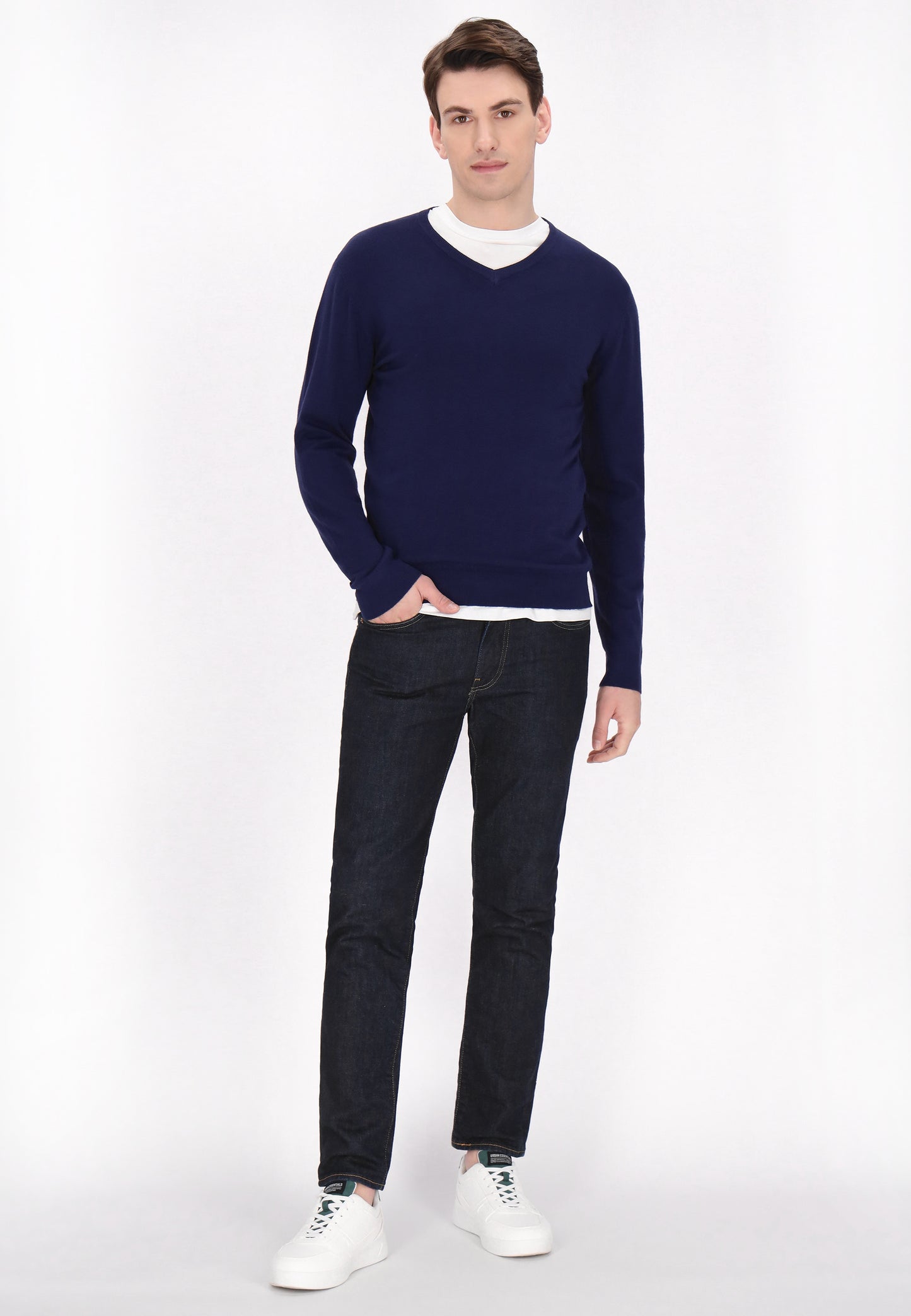 Mo men's sweater