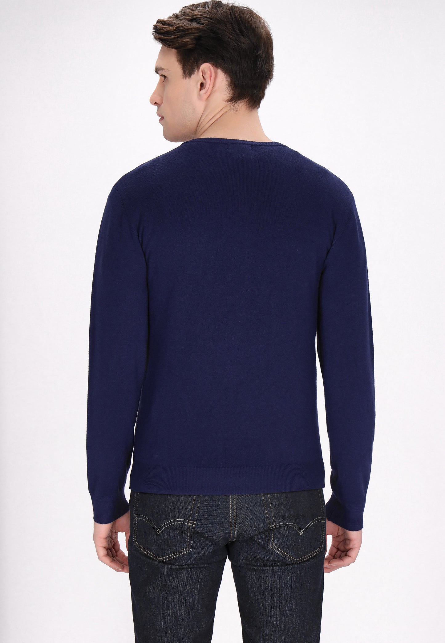 Mo men's sweater