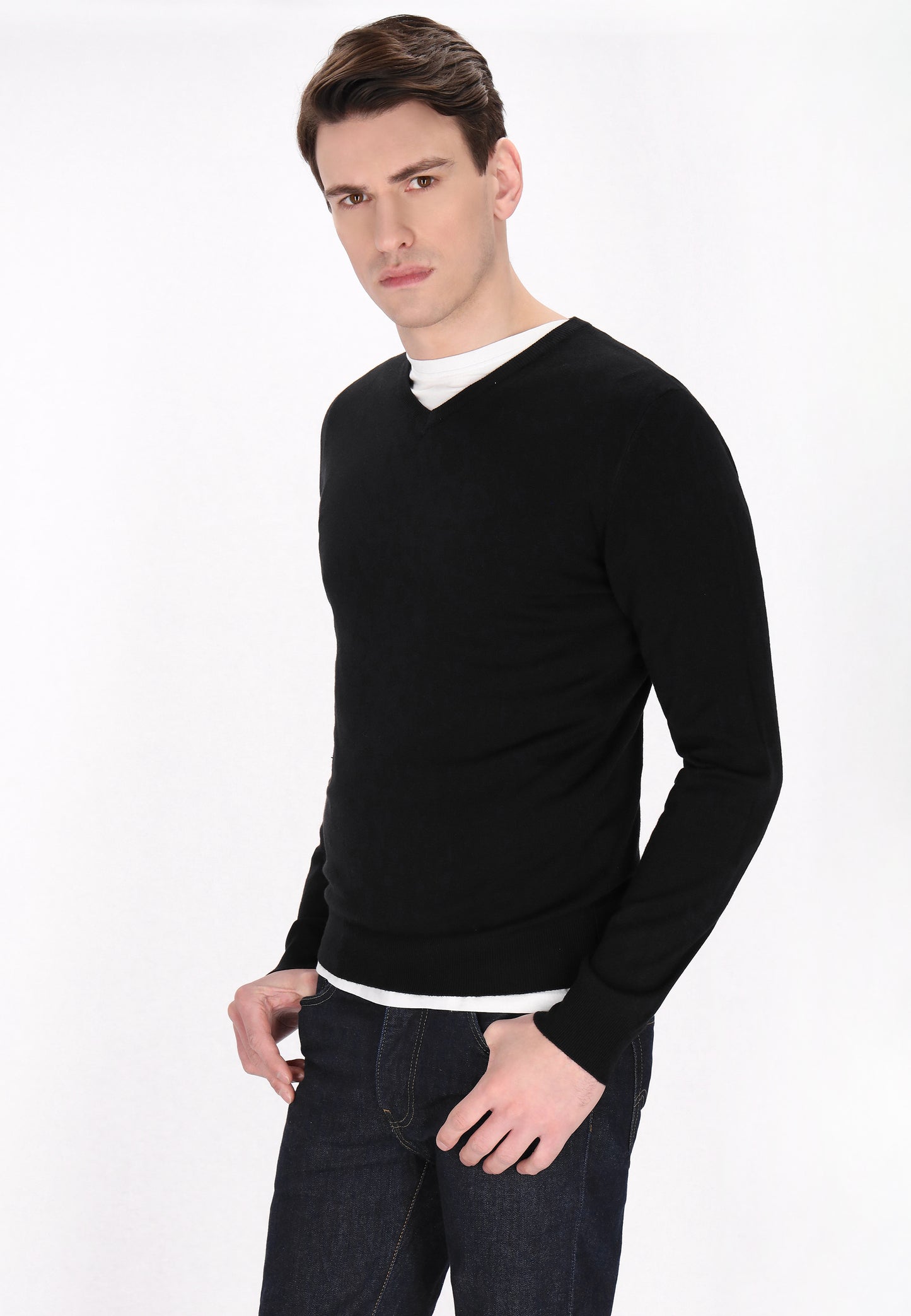 Mo men's sweater