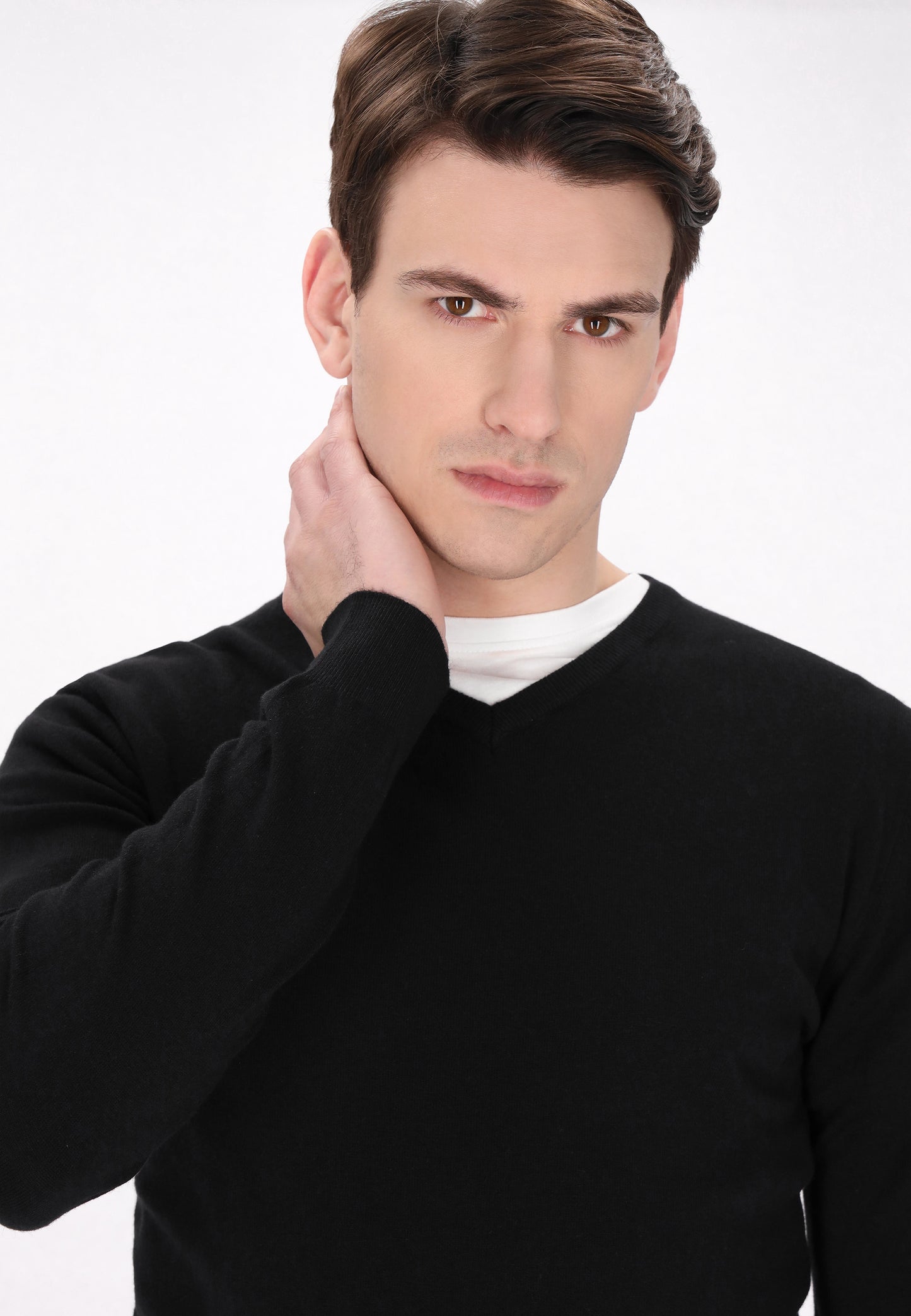 Mo men's sweater