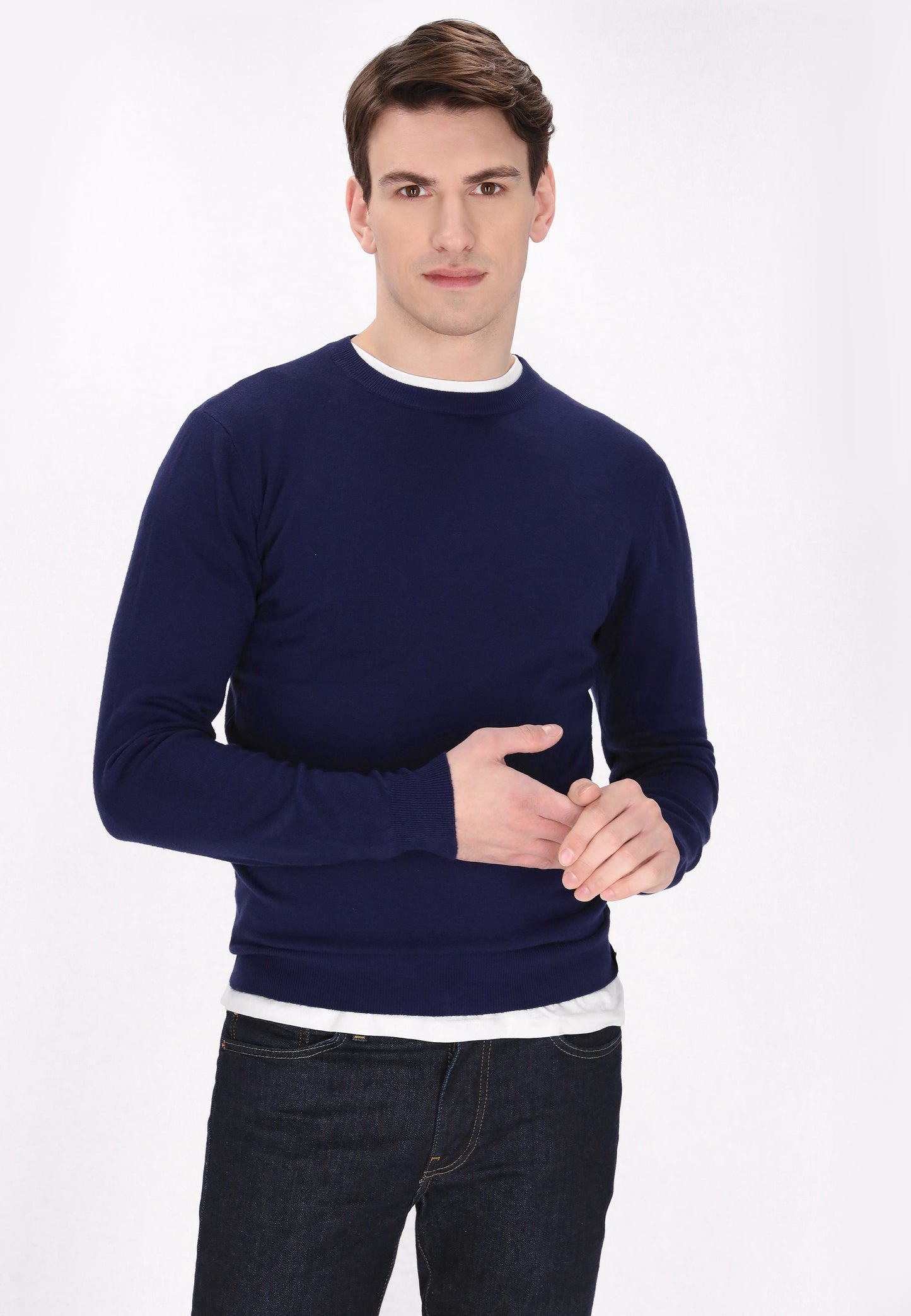 Mo men's sweater
