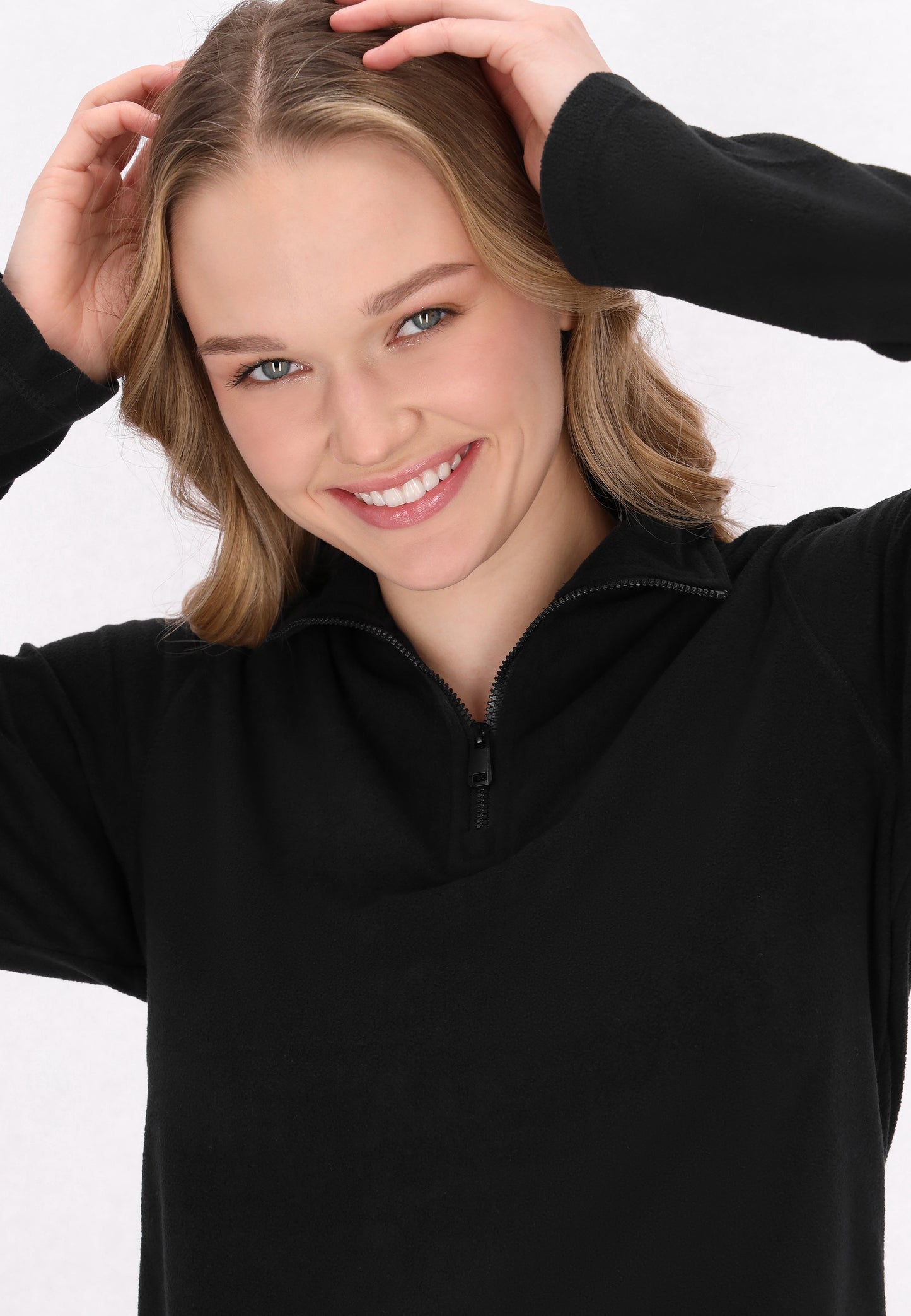 myMo ATHLSR women's fleece sweatshirt