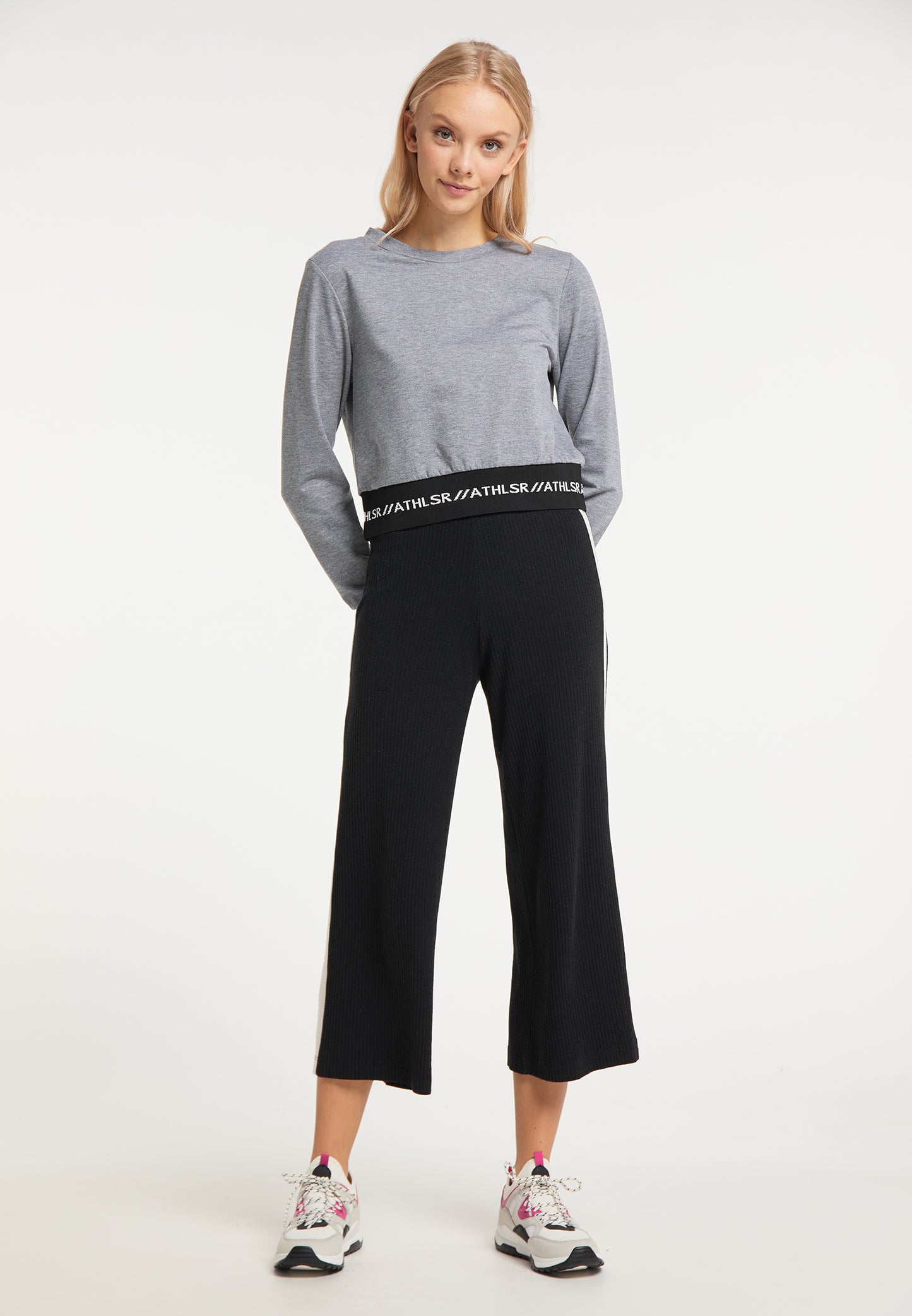 myMo ATHLSR women's sweater