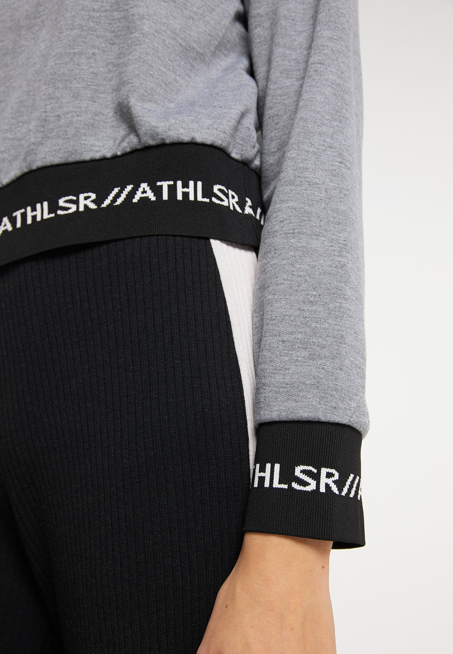 myMo ATHLSR women's sweater