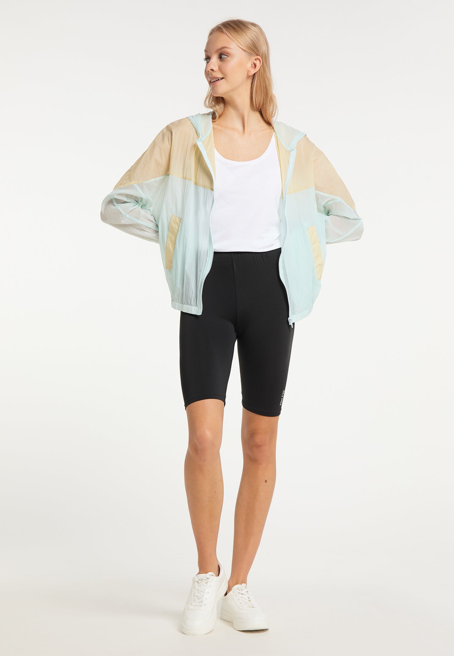 myMo ATHLSR women's windbreakers