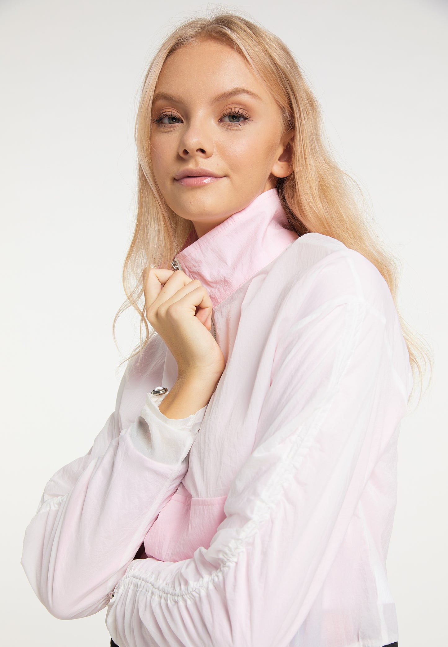 myMo ATHLSR women's windbreakers