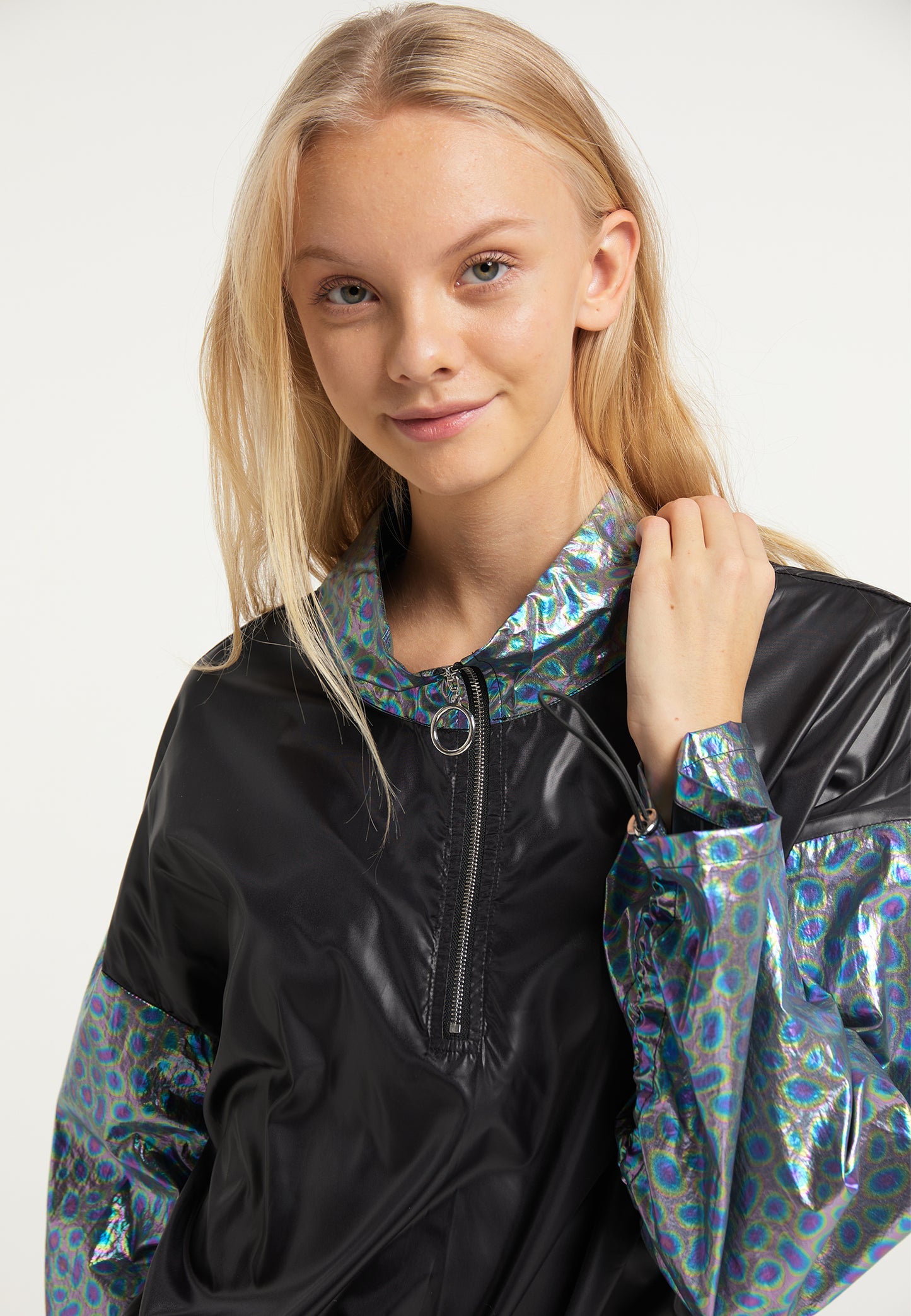 myMo ATHLSR women's windbreakers