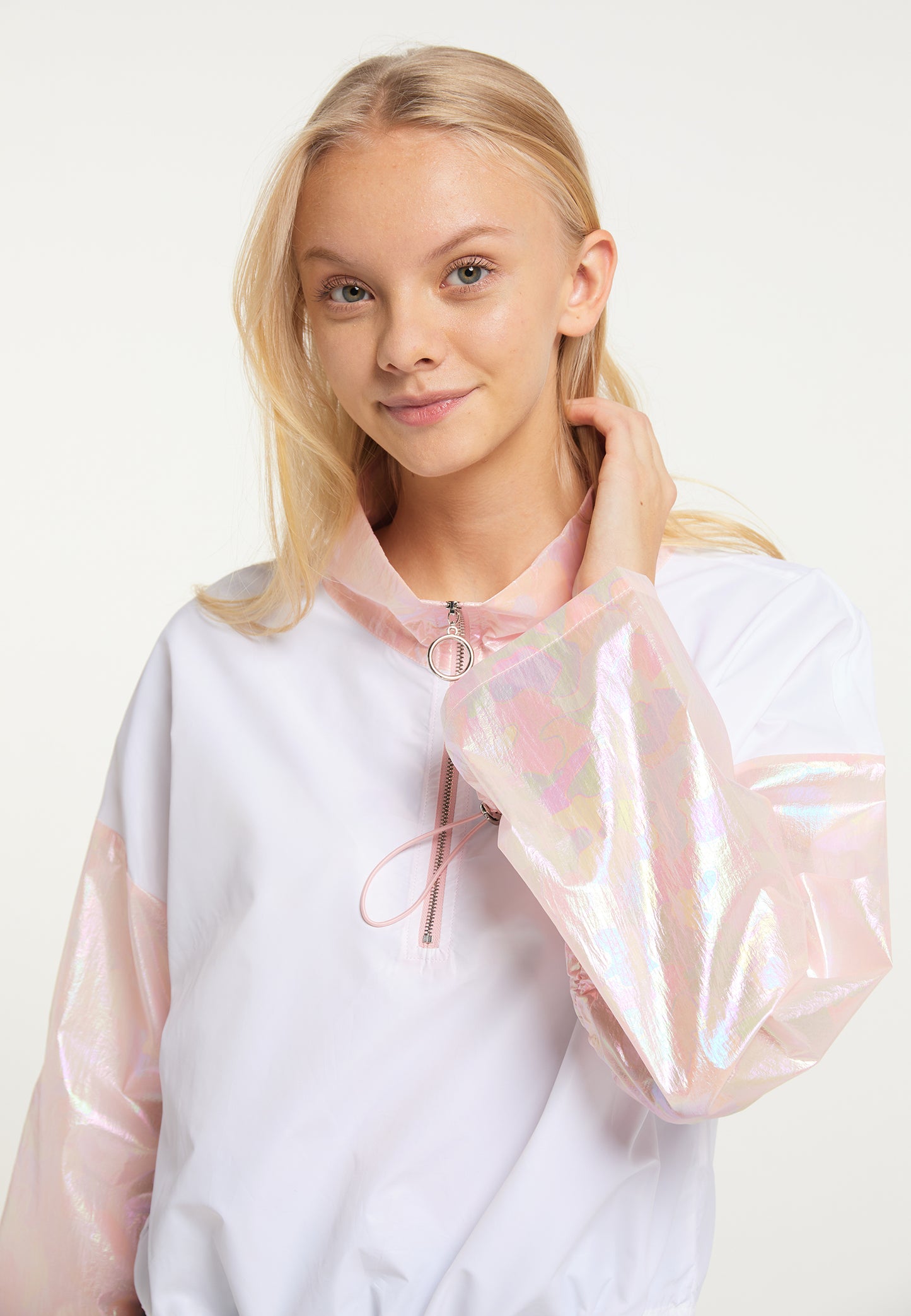 myMo ATHLSR women's windbreakers
