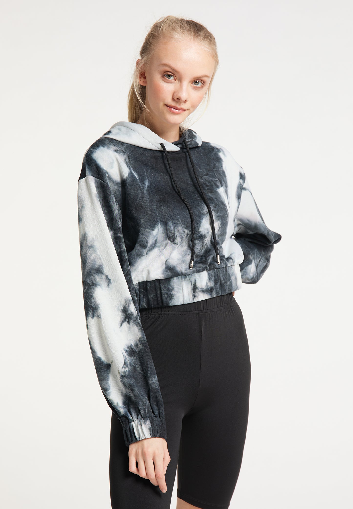 myMo ATHLSR women's hoodie