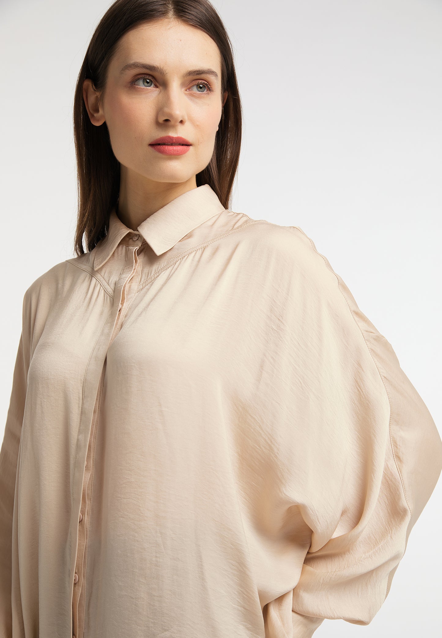 RISA women's oversized blouse