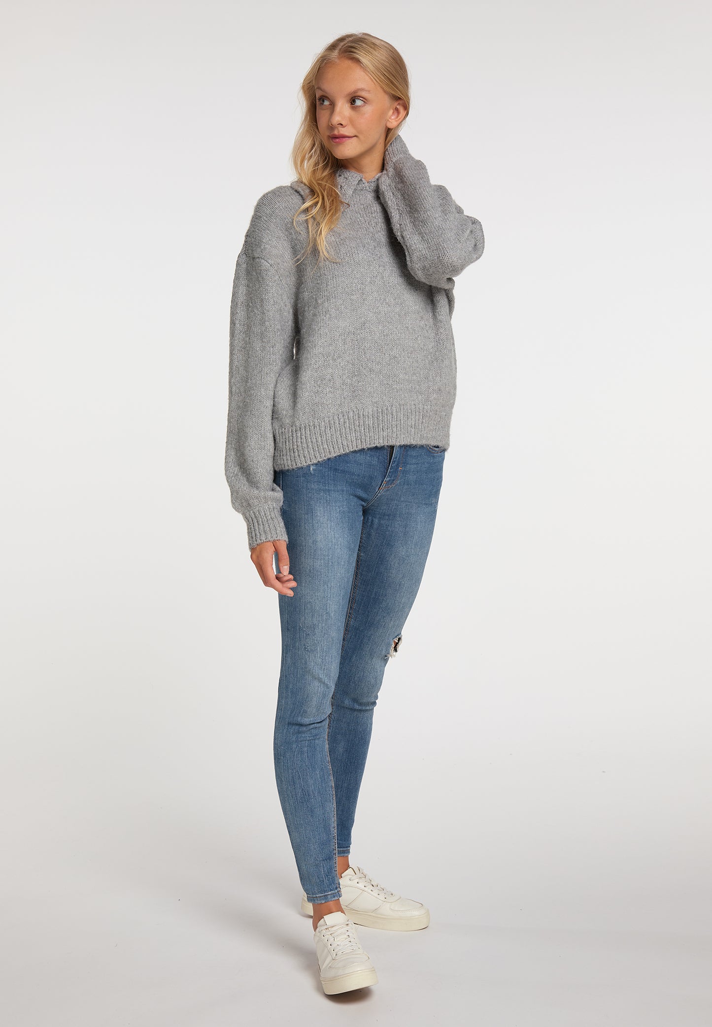 myMo women's knitted sweater