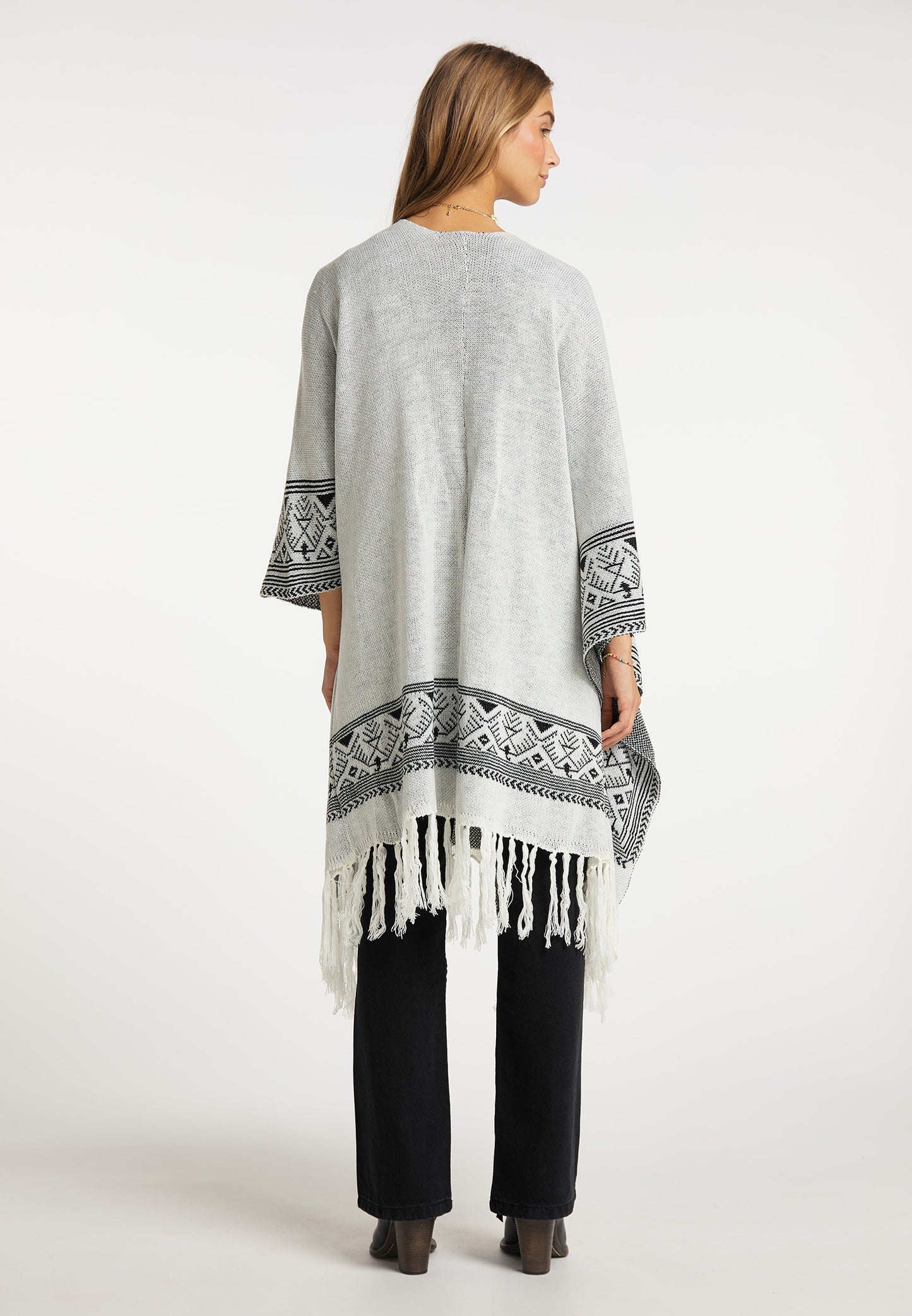 IZIA women's knit poncho