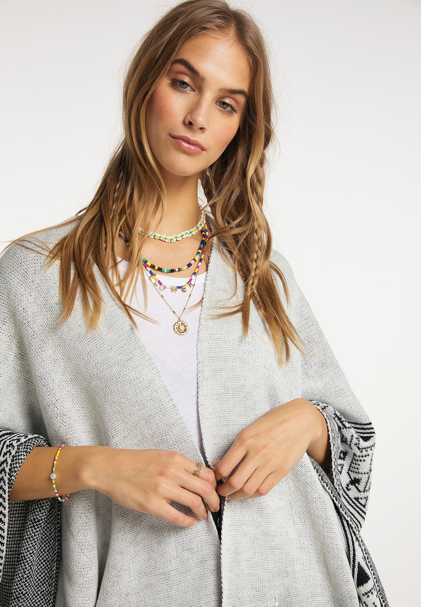 IZIA women's knit poncho