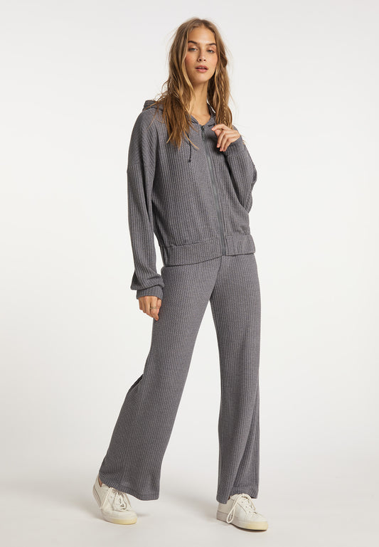 IZIA women's hooded sweatshirt