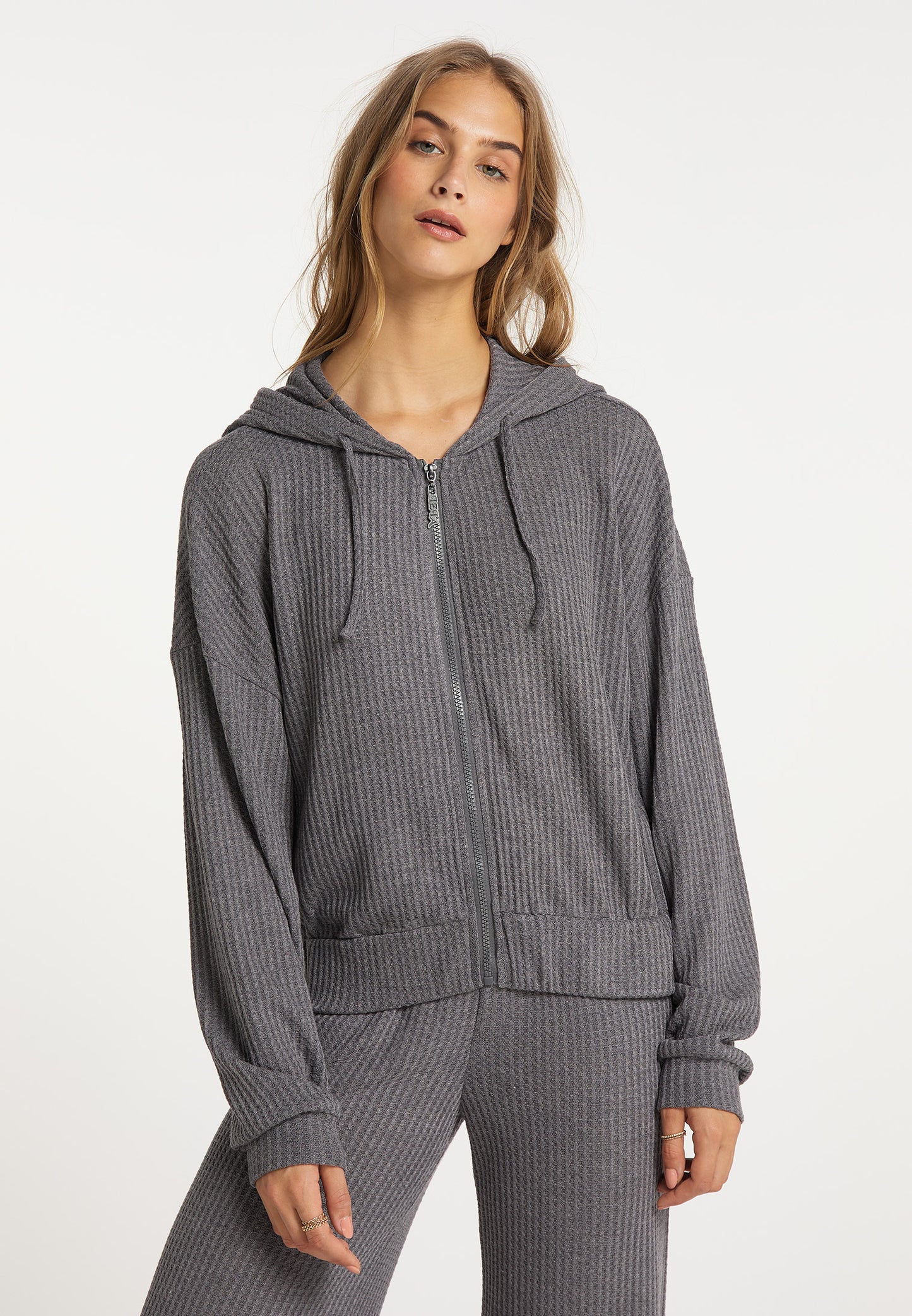 IZIA women's hooded sweatshirt