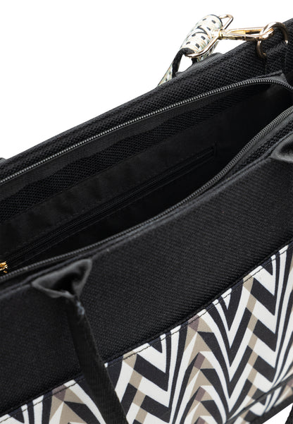 IZIA women's shoppers