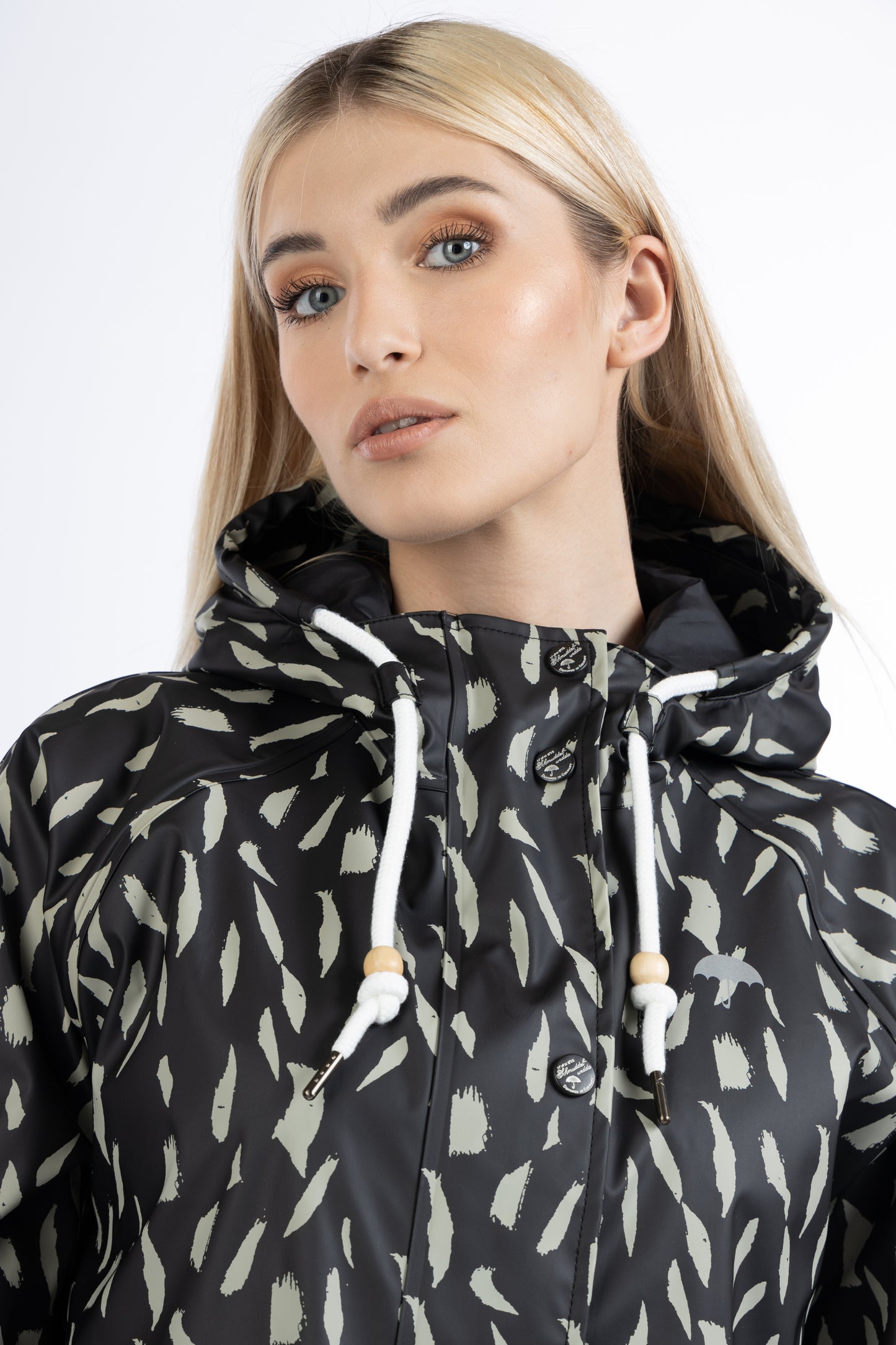 Schmuddelwedda women's oversized rain jacket