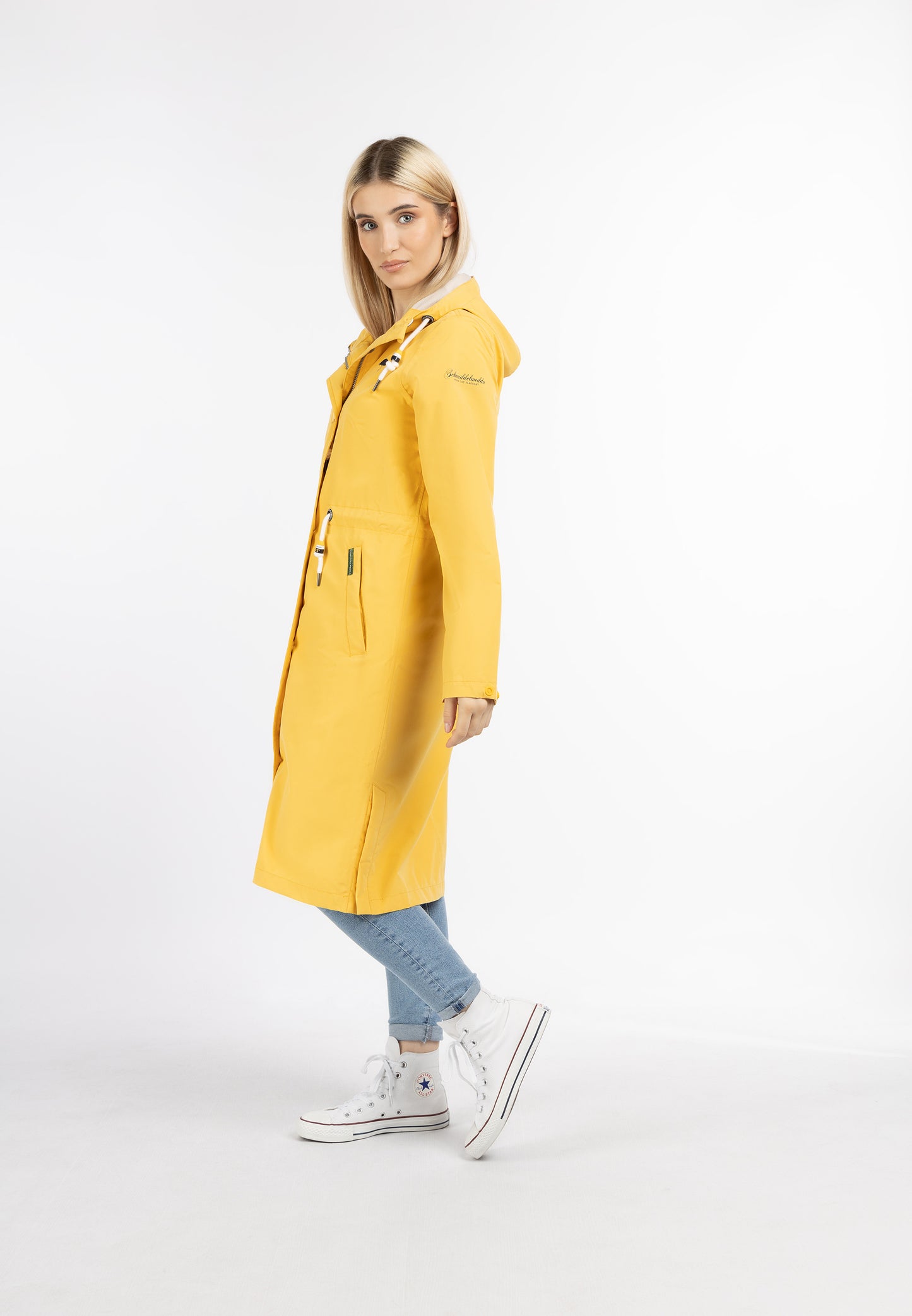 Schmuddelwedda women's rain coat recycled material