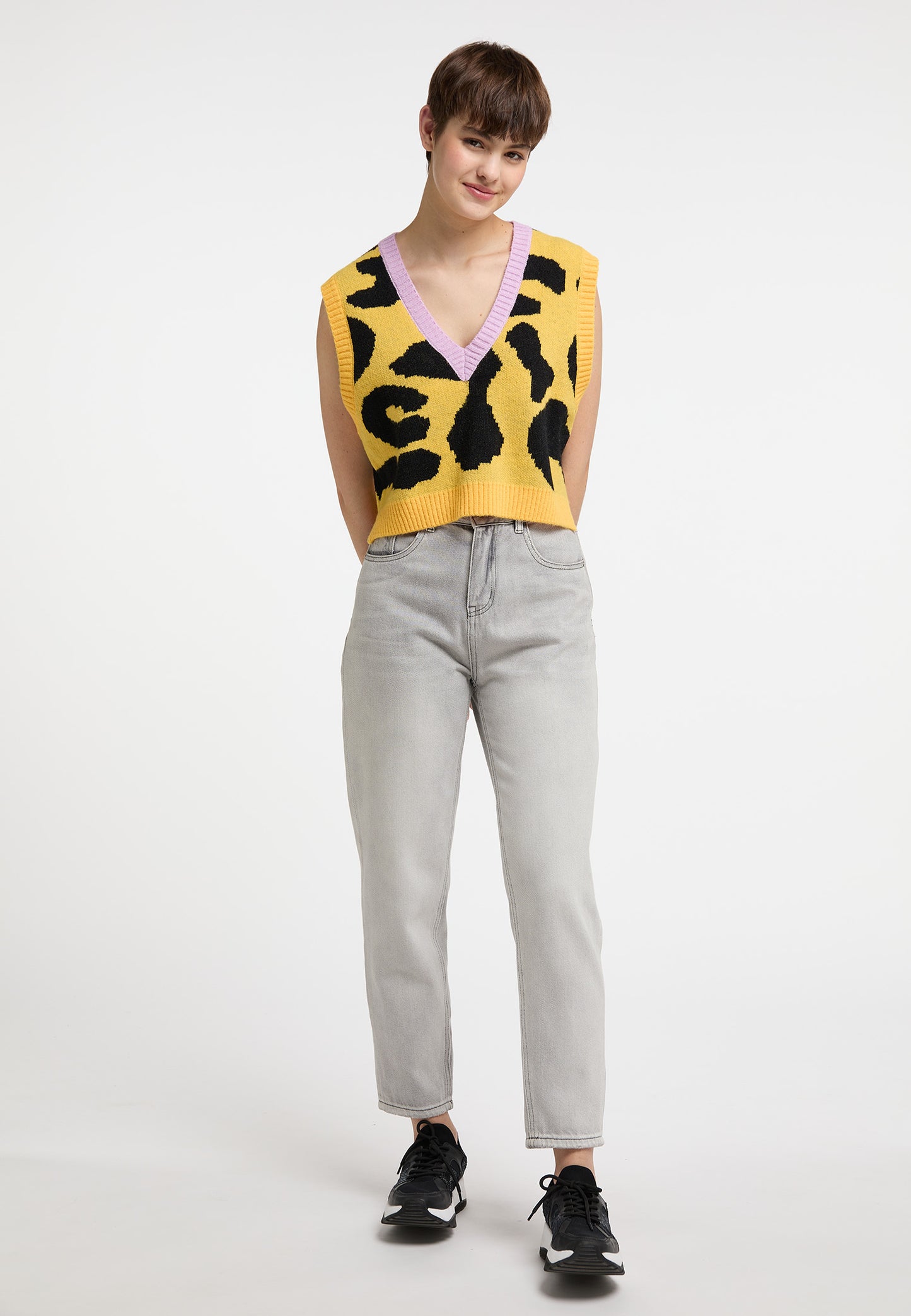 myMo women's sweater vest