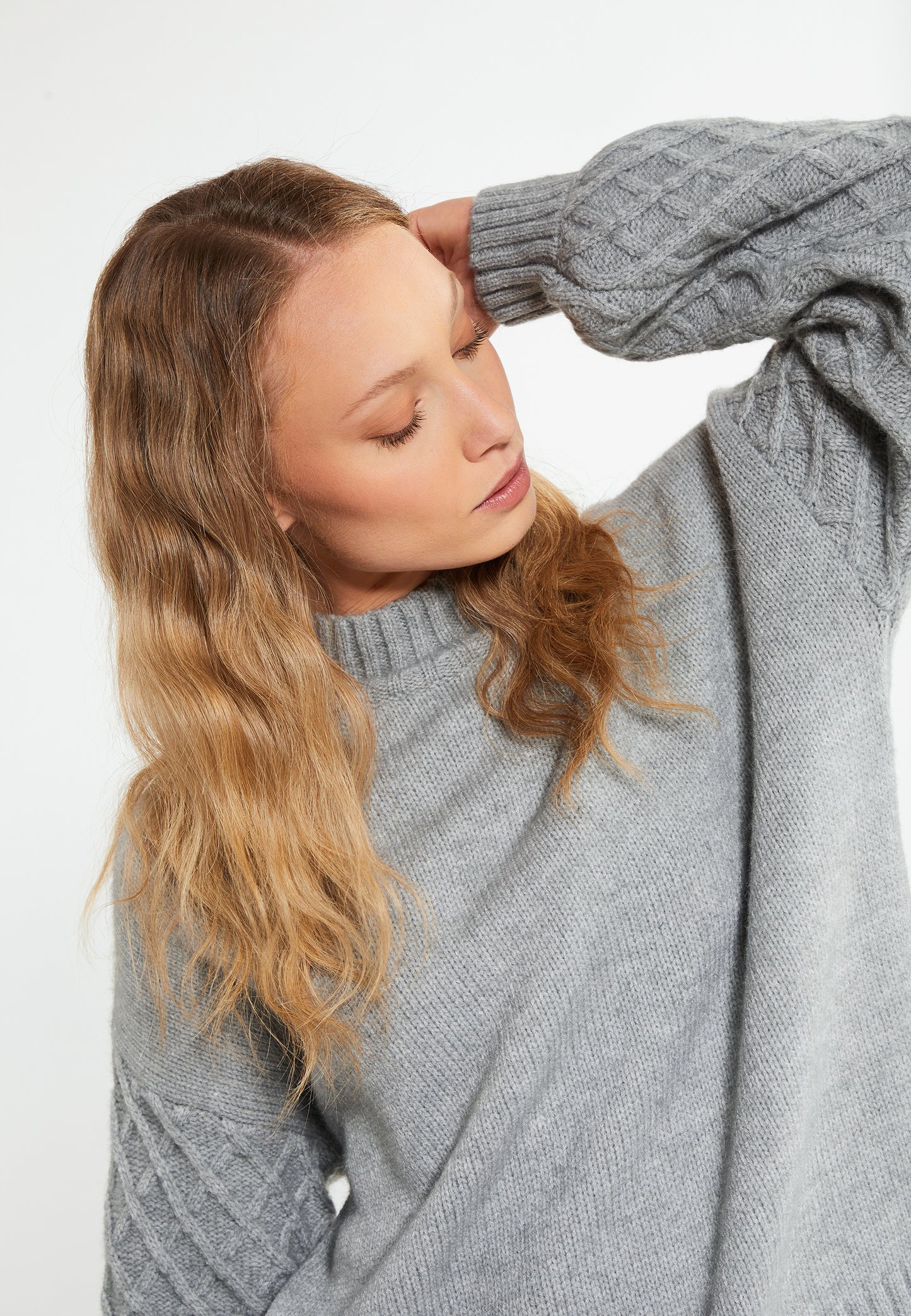 RISA women's knitted sweater