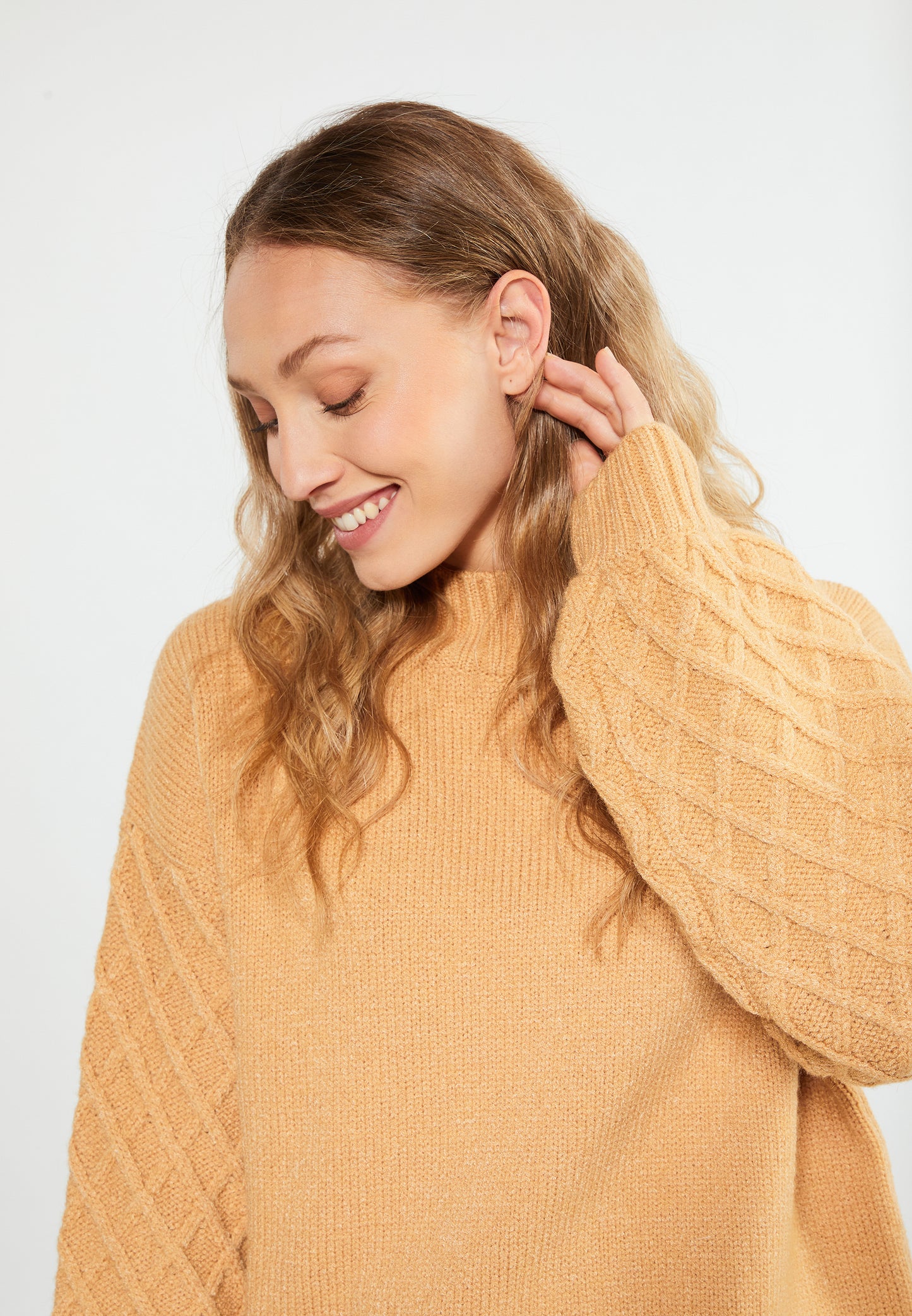 RISA women's knitted sweater