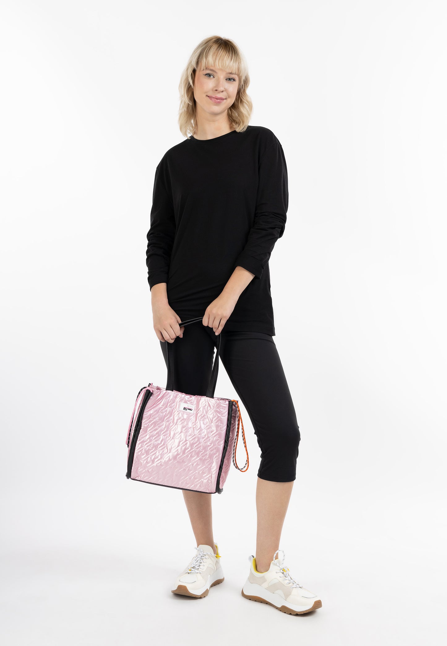 myMo ATHLSR women's sports bag