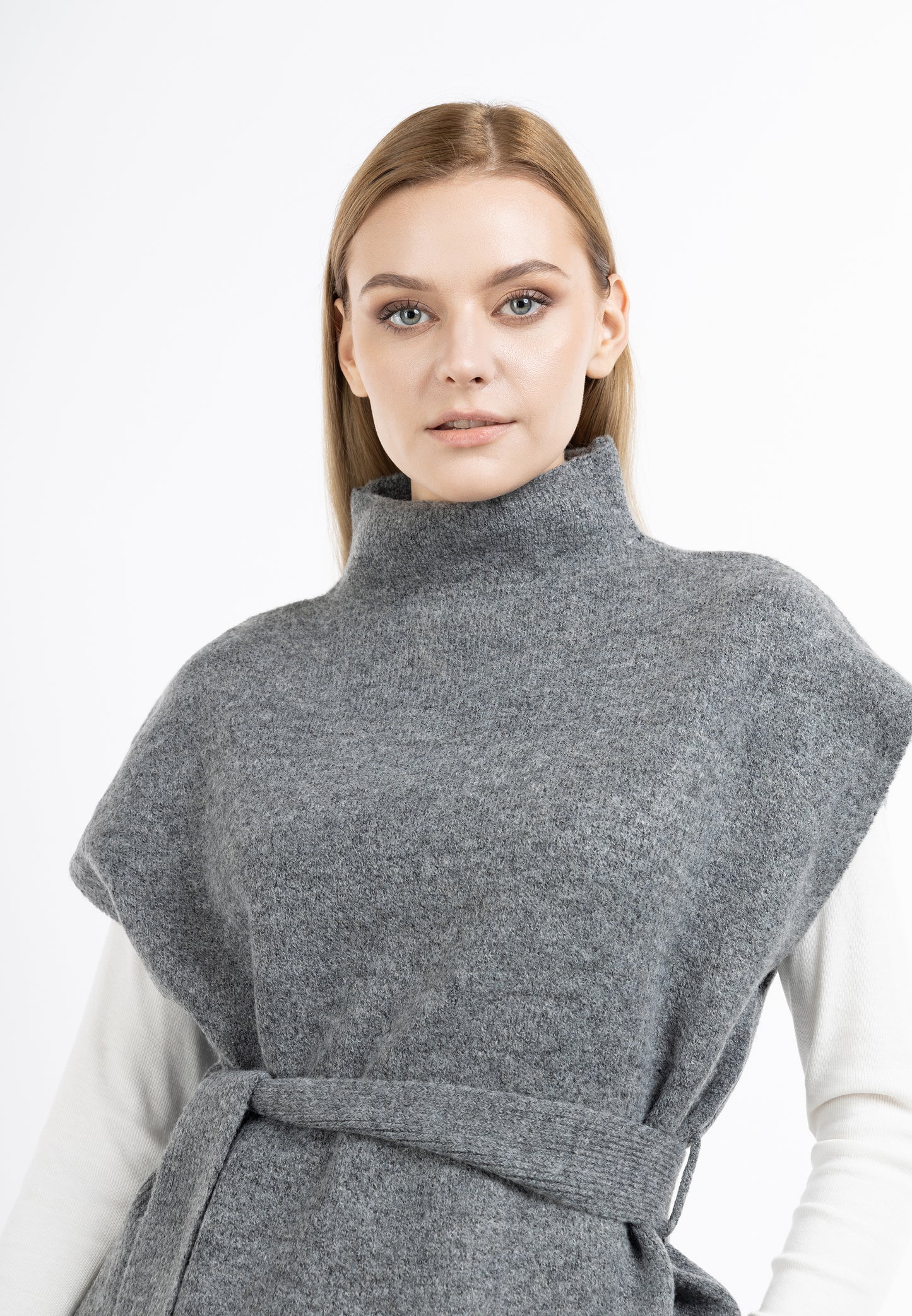 DreiMaster Klassik women's knit poncho