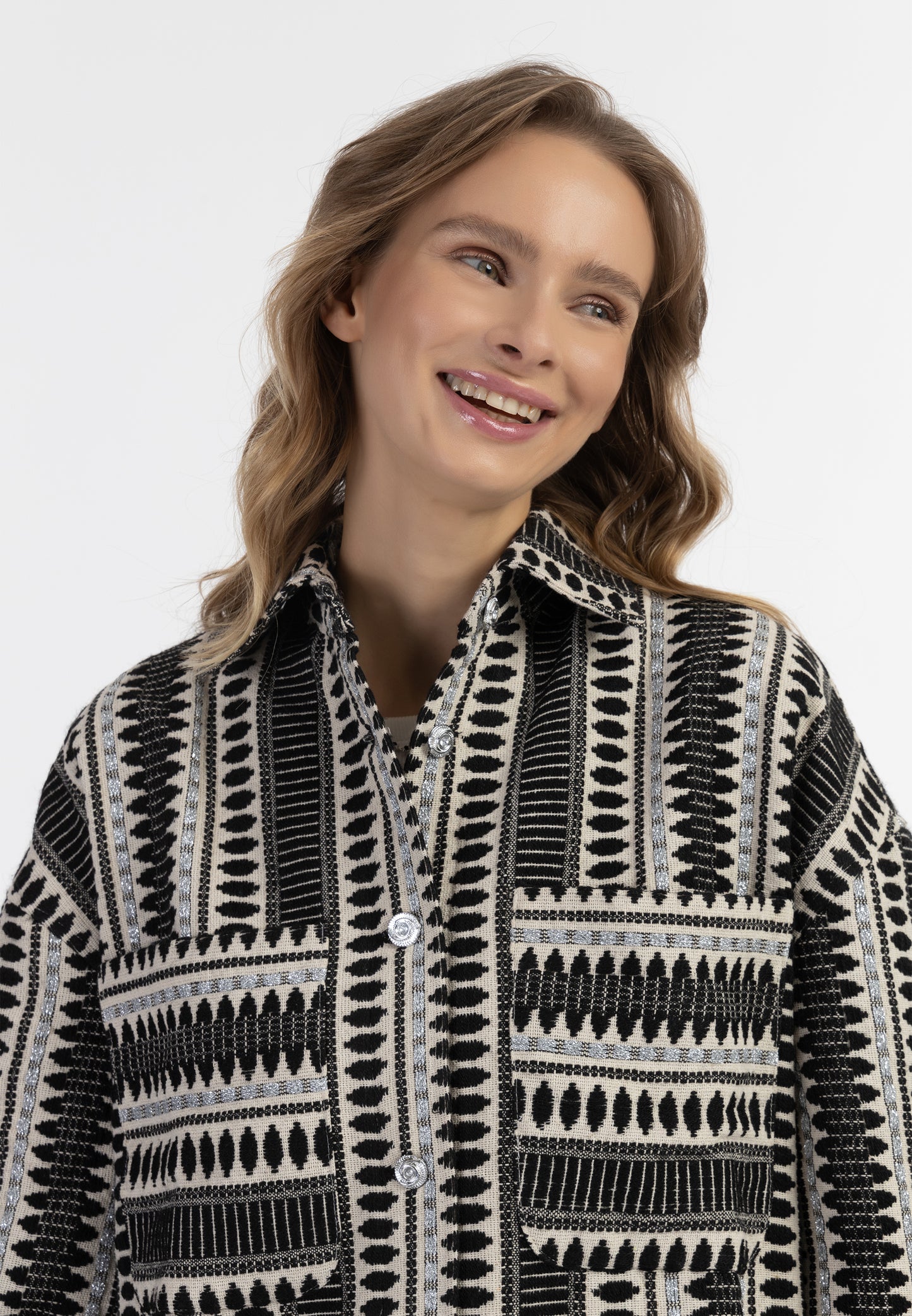 IZIA women's shirt jacket