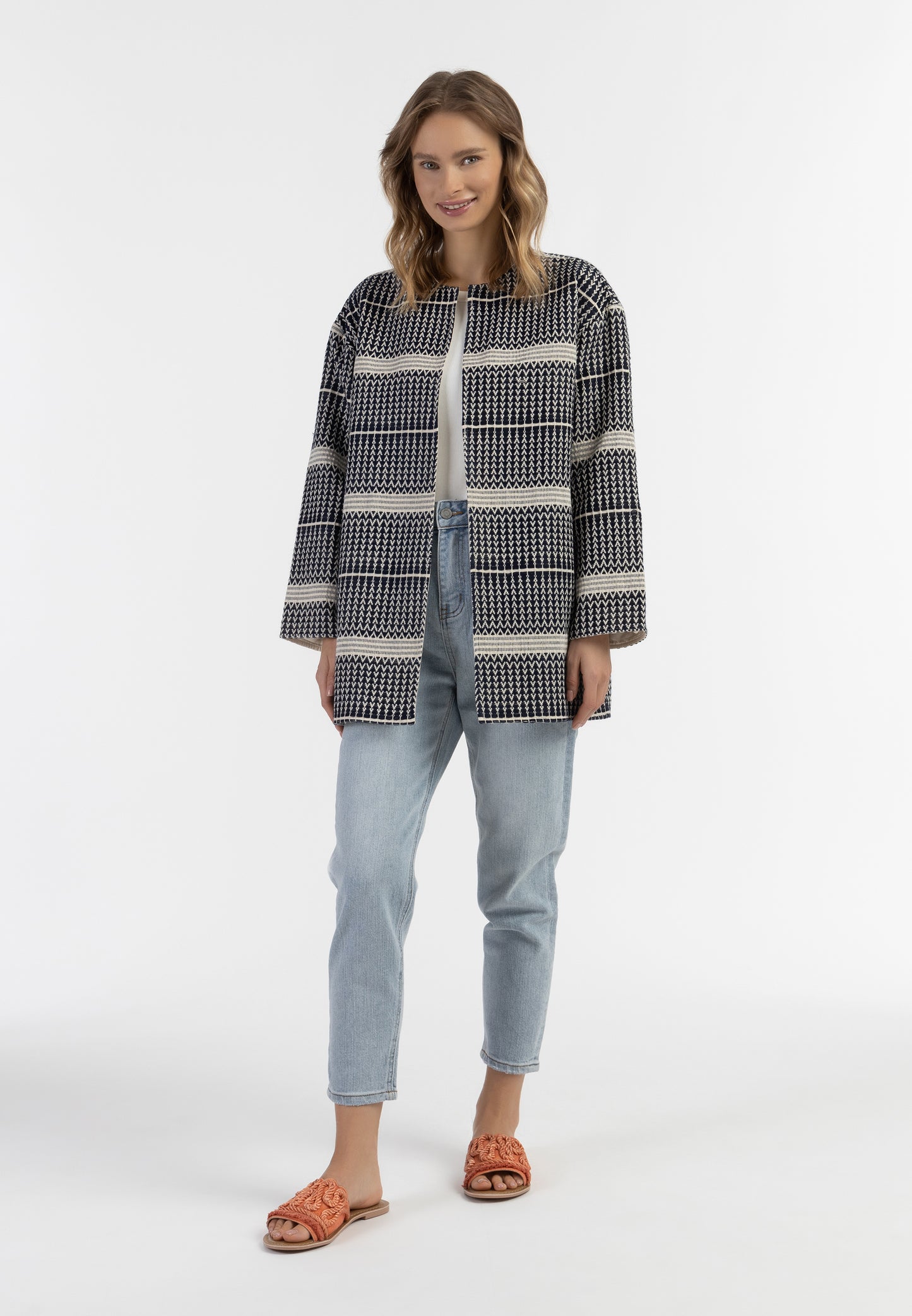 IZIA women's woven short coat